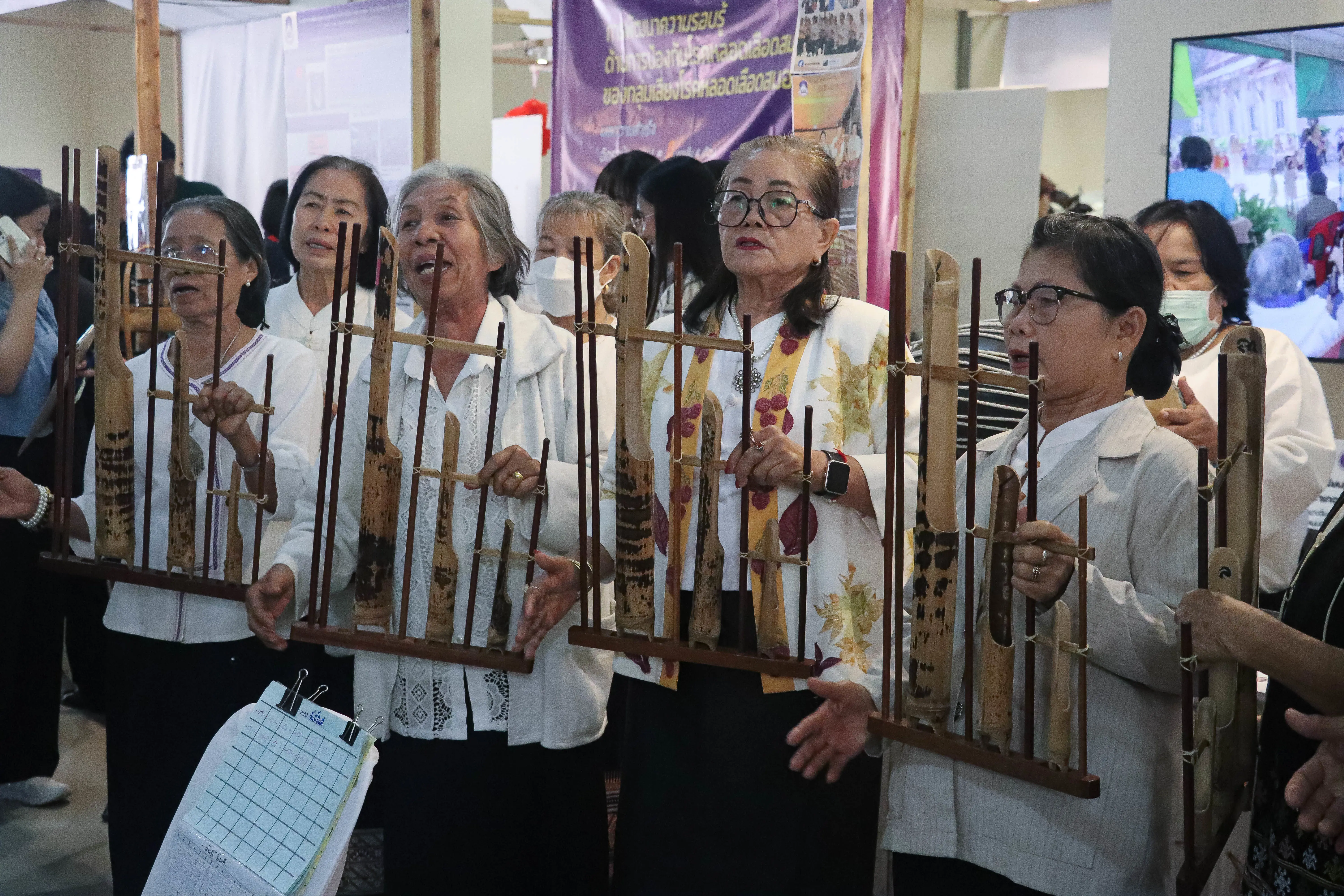 คณะรัฐศาสตร์และสังคมศาสตร์ มหาวิทยาลัยพะเยา “คว้ารางวัลระดับเหรียญทอง” โครงการ 1 คณะ 1 SDG ในงานประชุมวิชาการระดับชาติพะเยาวิจัย ครั้งที่ 15