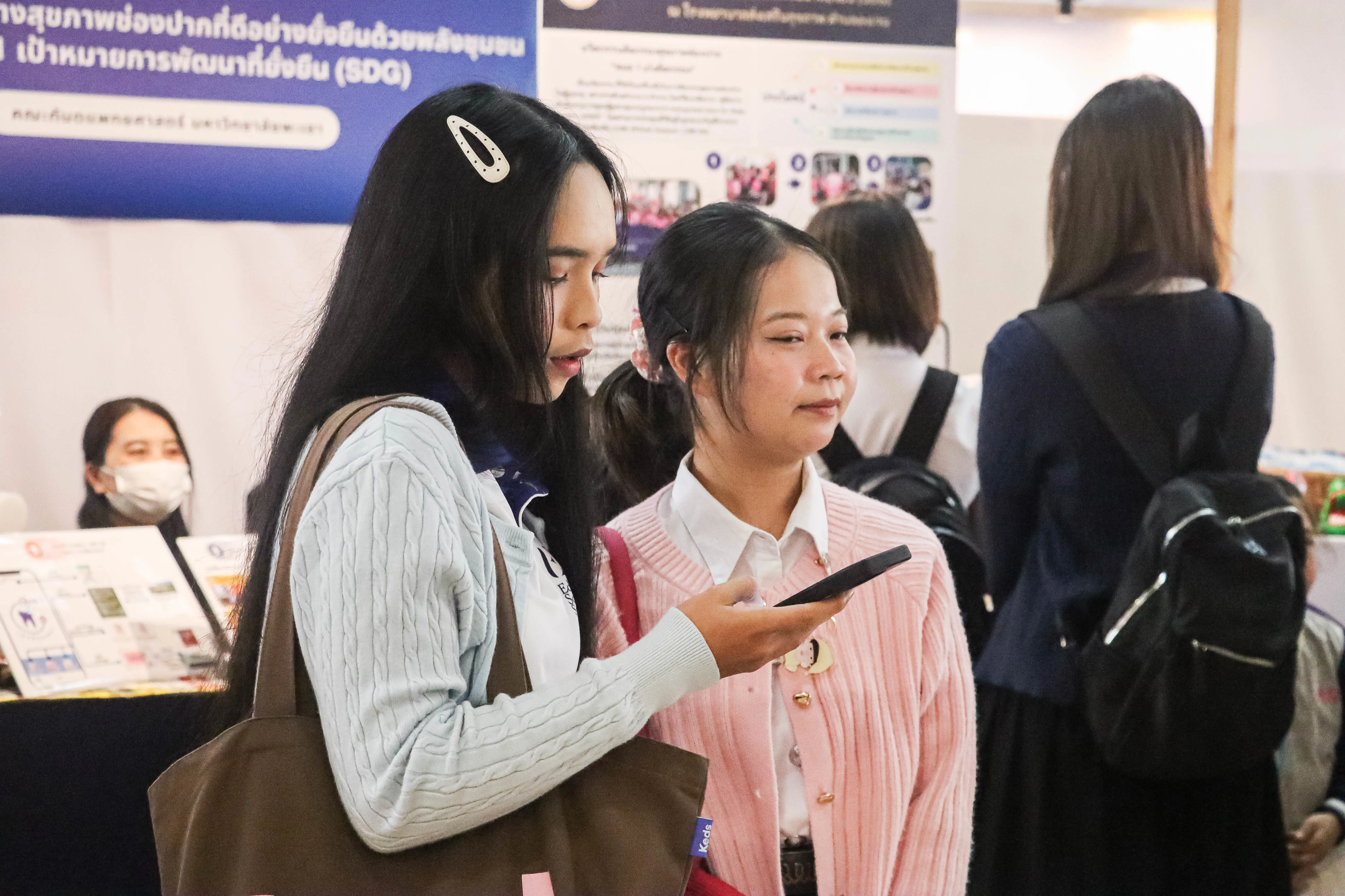 คณะรัฐศาสตร์และสังคมศาสตร์ มหาวิทยาลัยพะเยา “คว้ารางวัลระดับเหรียญทอง” โครงการ 1 คณะ 1 SDG ในงานประชุมวิชาการระดับชาติพะเยาวิจัย ครั้งที่ 15