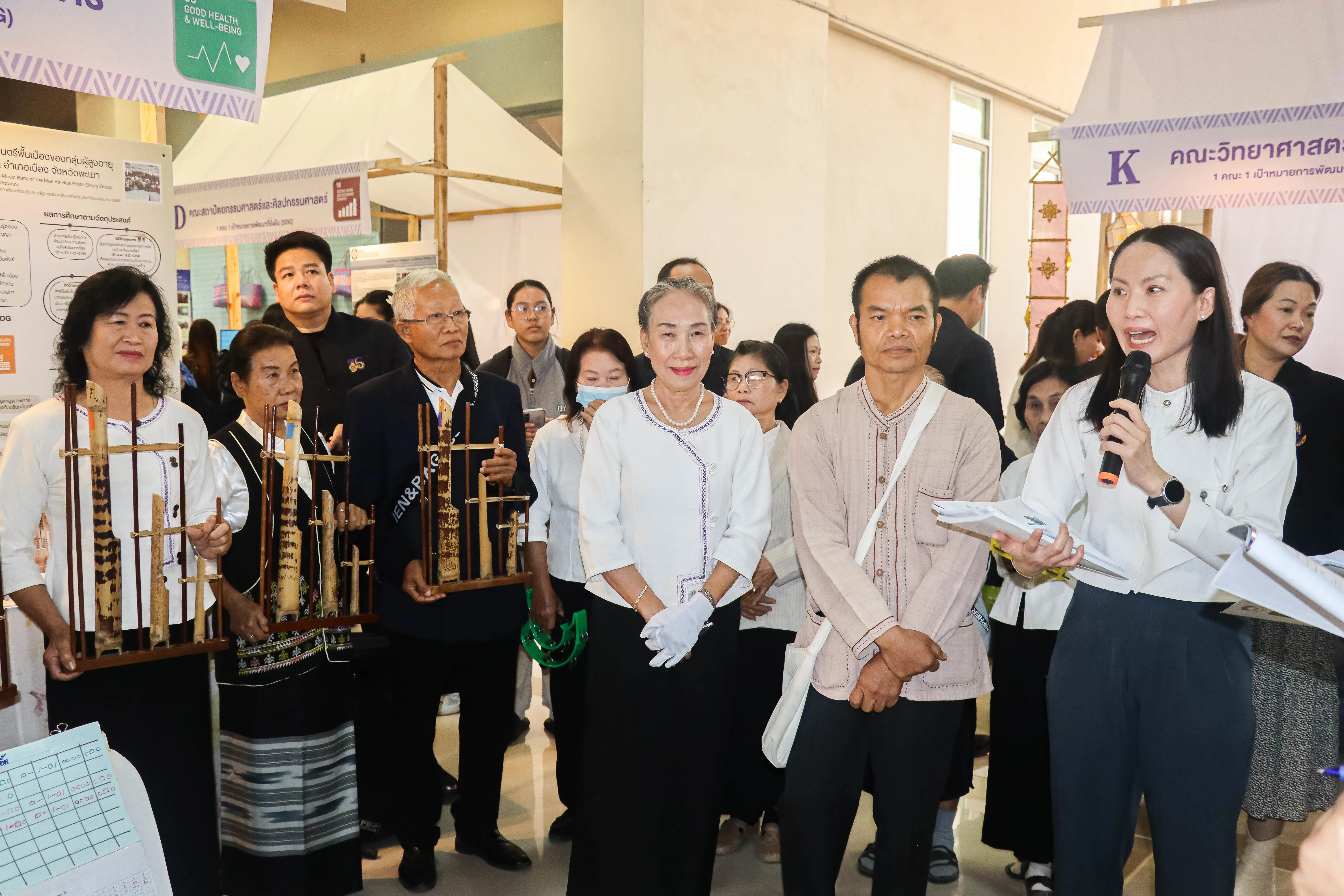 คณะรัฐศาสตร์และสังคมศาสตร์ มหาวิทยาลัยพะเยา “คว้ารางวัลระดับเหรียญทอง” โครงการ 1 คณะ 1 SDG ในงานประชุมวิชาการระดับชาติพะเยาวิจัย ครั้งที่ 15