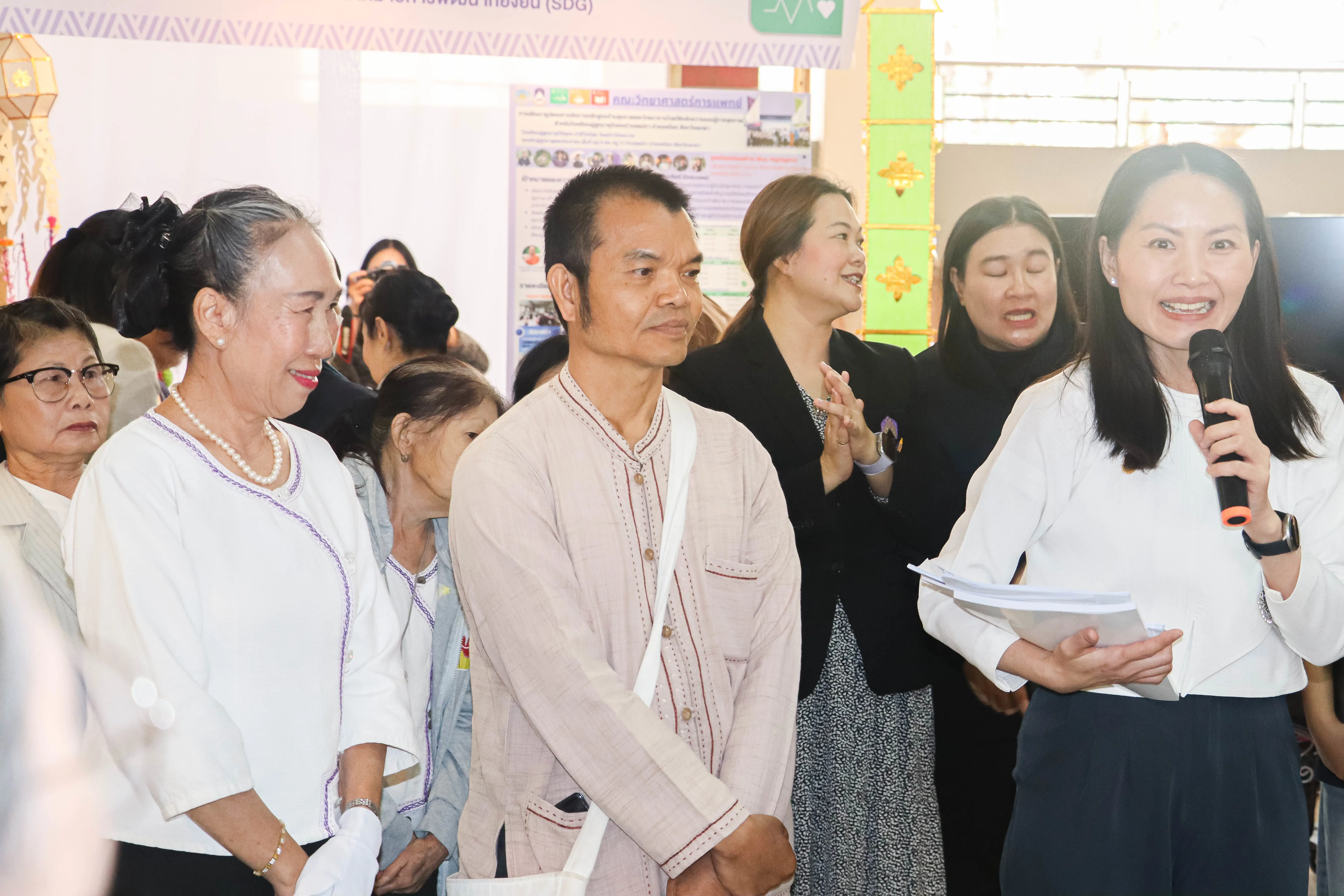 คณะรัฐศาสตร์และสังคมศาสตร์ มหาวิทยาลัยพะเยา “คว้ารางวัลระดับเหรียญทอง” โครงการ 1 คณะ 1 SDG ในงานประชุมวิชาการระดับชาติพะเยาวิจัย ครั้งที่ 15