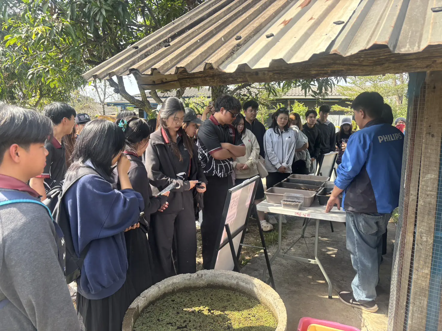 หลักสูตรศิลปศาสตรบัณฑิต สาขาวิชาพัฒนาสังคม คณะรัฐศาสตร์และสังคมศาสตร์ ม.พะเยา ขับเคลื่อนทักษะนิสิตสู่นวัตกรสังคม บูรณาการองค์ความรู้ด้านนวัตกรรมสิ่งแวดล้อมและชุมชนยั่งยืน ณ กฟผ. แม่เมาะ