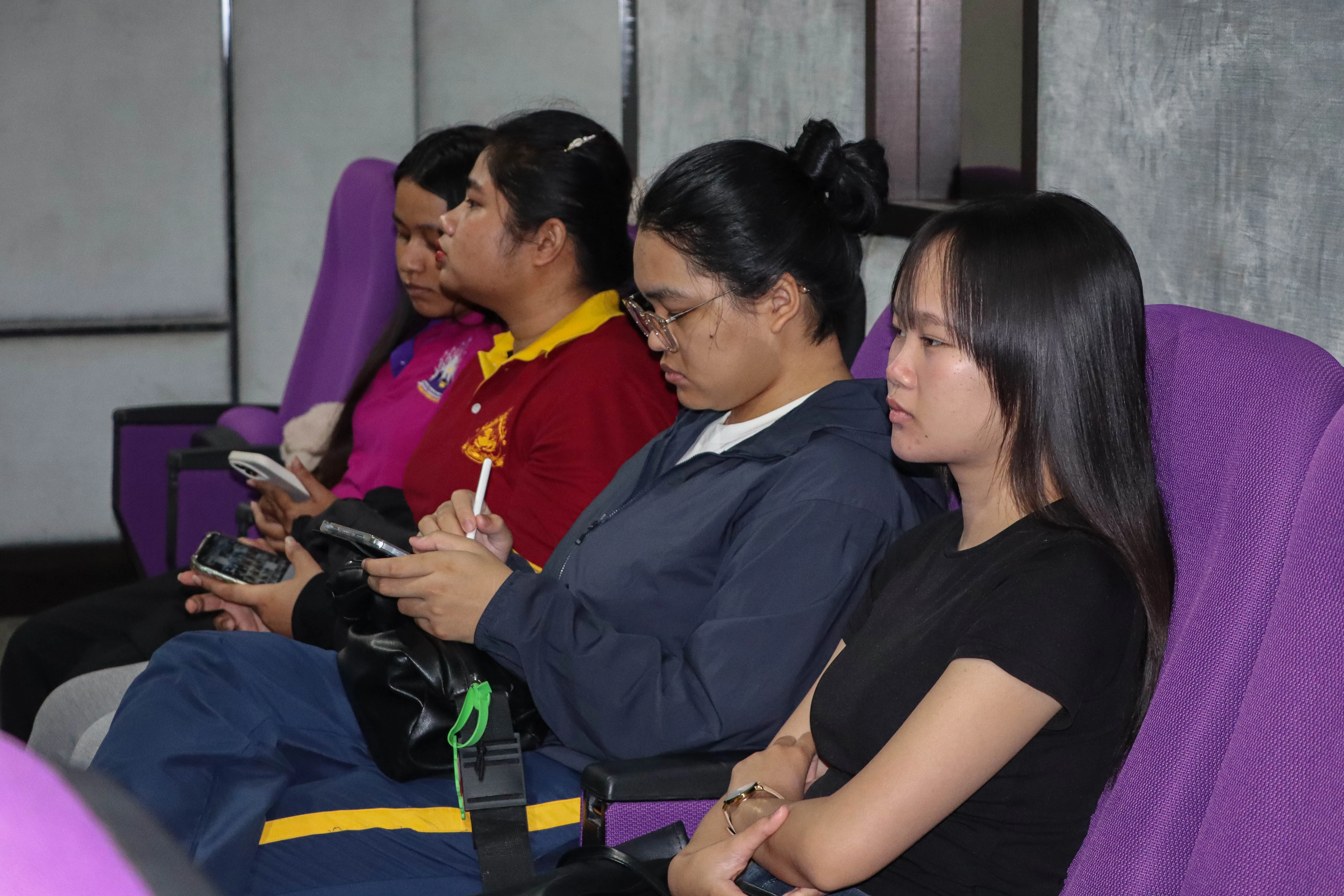 บูรณาการความรู้ สู่ยุทธศาสตร์การทูต หลักสูตรรัฐศาสตรบัณฑิต คณะรัฐศาสตร์และสังคมศาสตร์ ม.พะเยา จัดเวทีเสวนา นิสิตทัศนา (Students’ Voices) : การทูตหลากมิติในโลกร่วมสมัย ครั้งที่ 2