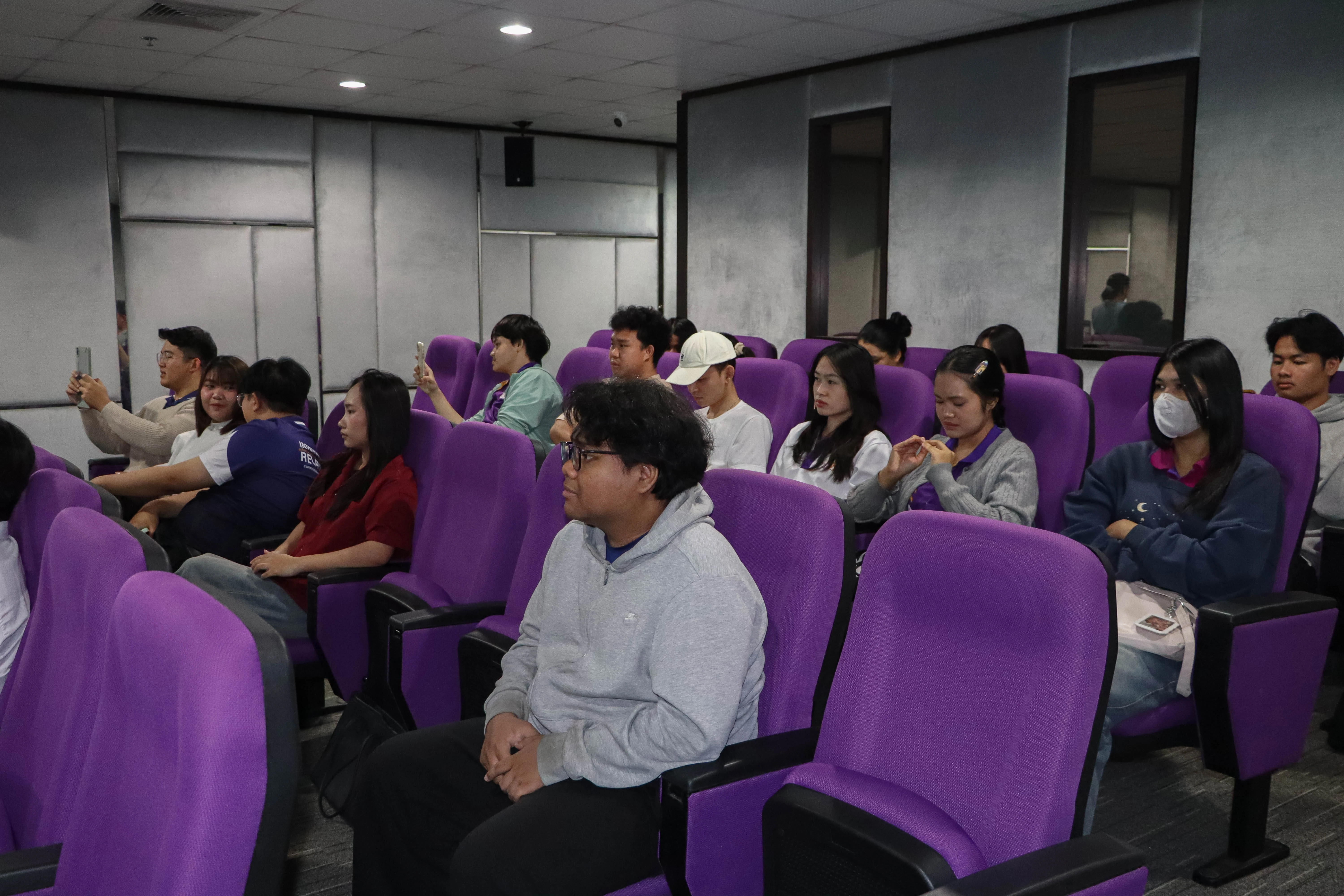 บูรณาการความรู้ สู่ยุทธศาสตร์การทูต หลักสูตรรัฐศาสตรบัณฑิต คณะรัฐศาสตร์และสังคมศาสตร์ ม.พะเยา จัดเวทีเสวนา นิสิตทัศนา (Students’ Voices) : การทูตหลากมิติในโลกร่วมสมัย ครั้งที่ 2