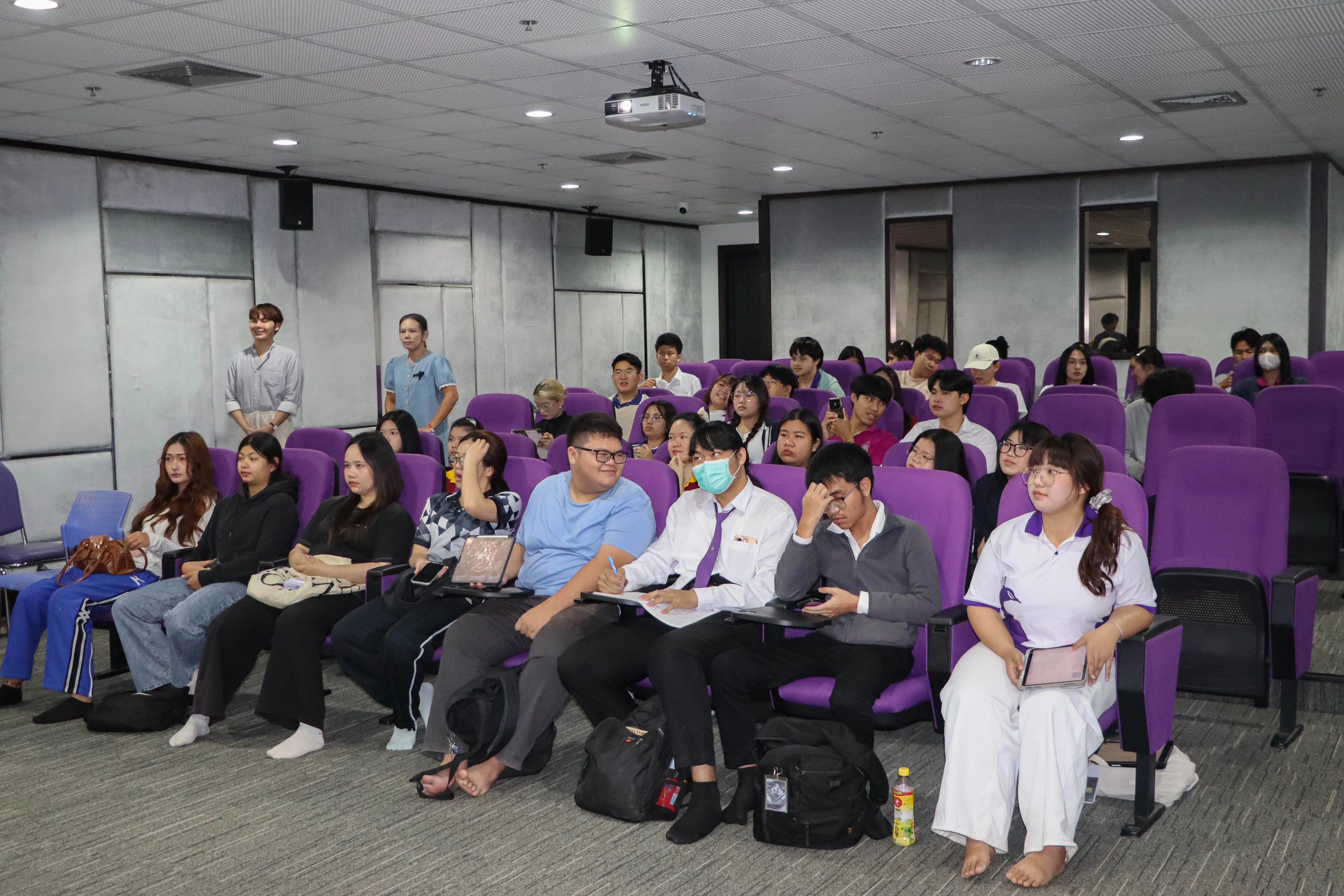 บูรณาการความรู้ สู่ยุทธศาสตร์การทูต หลักสูตรรัฐศาสตรบัณฑิต คณะรัฐศาสตร์และสังคมศาสตร์ ม.พะเยา จัดเวทีเสวนา นิสิตทัศนา (Students’ Voices) : การทูตหลากมิติในโลกร่วมสมัย ครั้งที่ 2