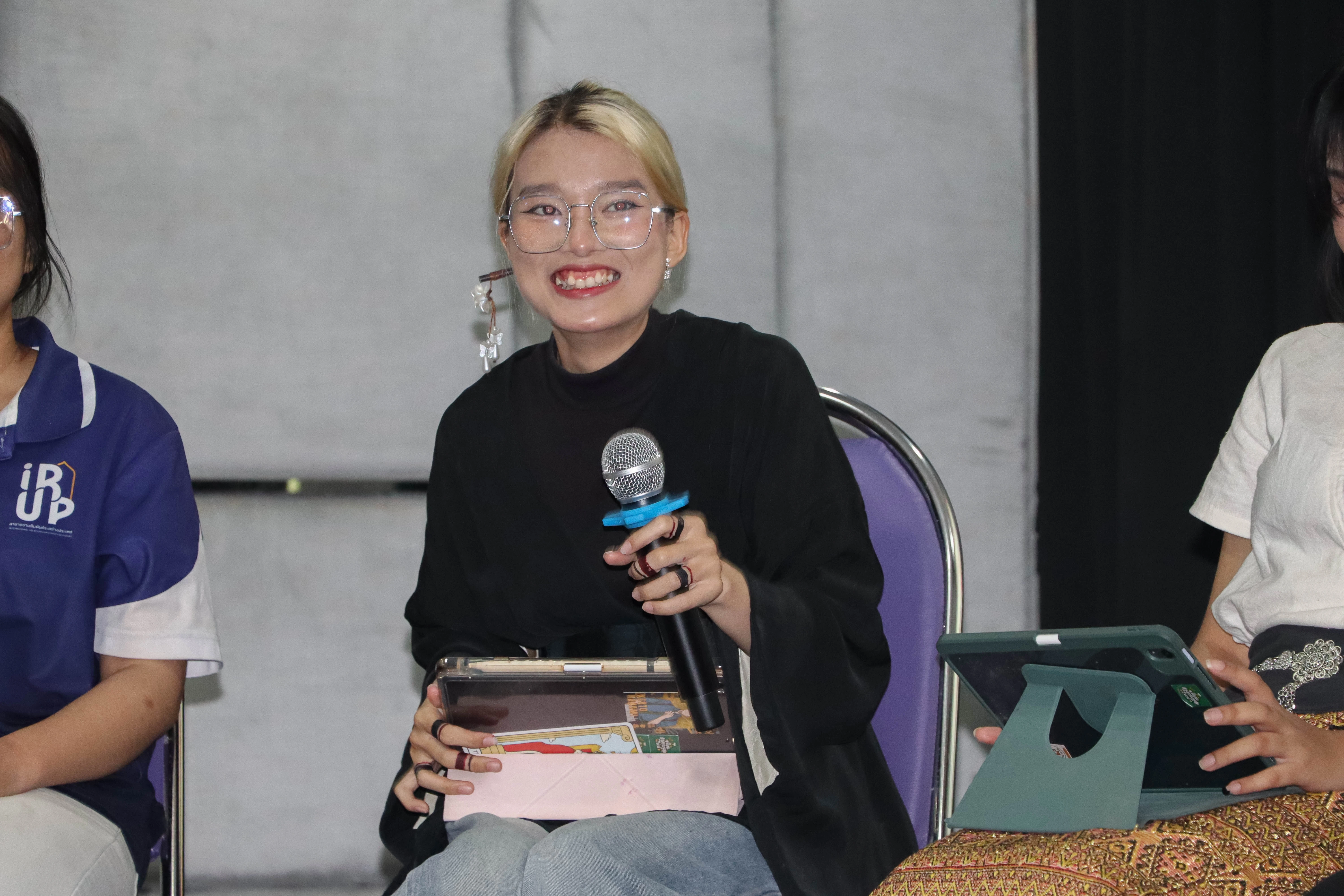 บูรณาการความรู้ สู่ยุทธศาสตร์การทูต หลักสูตรรัฐศาสตรบัณฑิต คณะรัฐศาสตร์และสังคมศาสตร์ ม.พะเยา จัดเวทีเสวนา นิสิตทัศนา (Students’ Voices) : การทูตหลากมิติในโลกร่วมสมัย ครั้งที่ 2