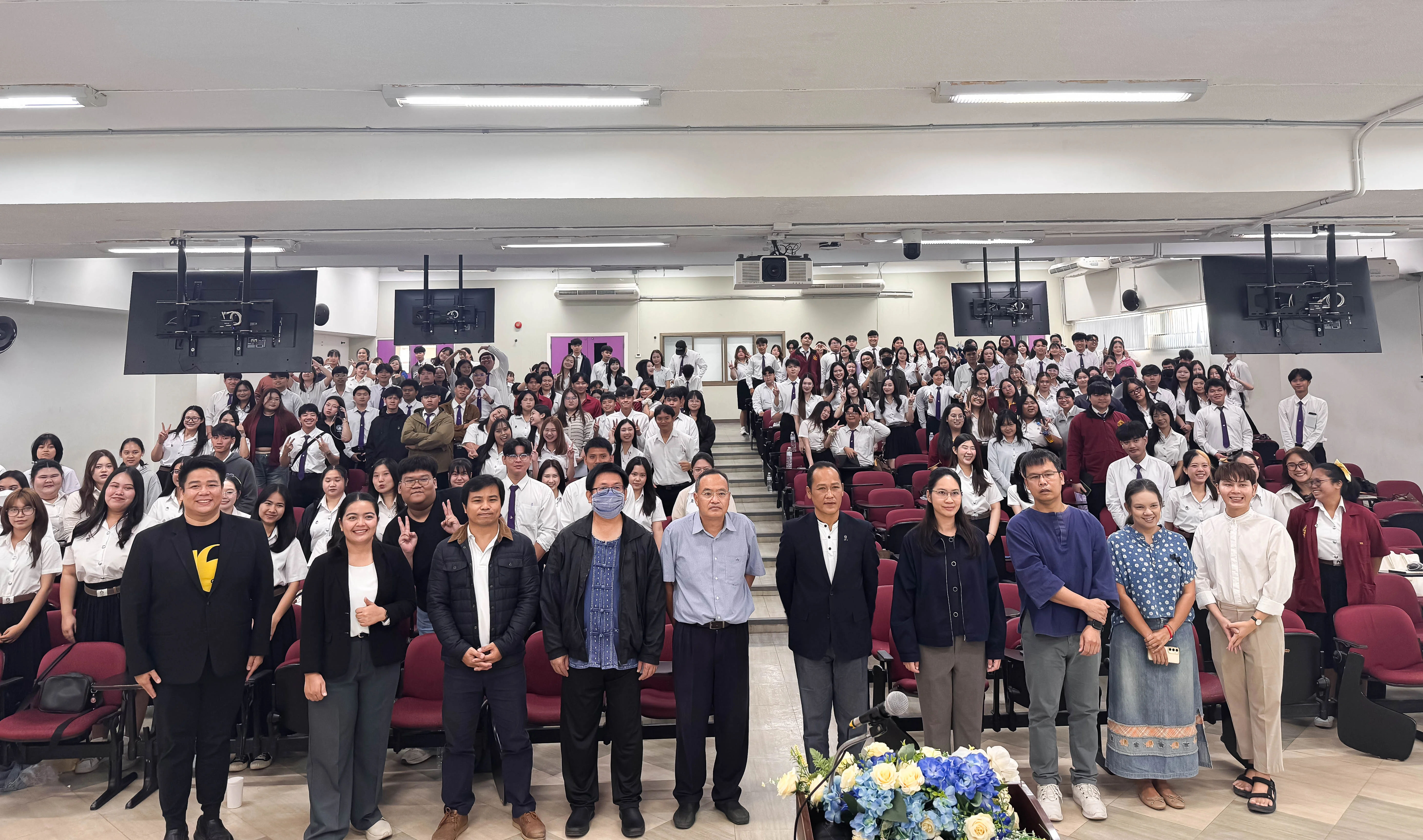 คณะรัฐศาสตร์และสังคมศาสตร์ จัดโครงการปัจฉิมนิเทศและบายเนียร์นิสิตชั้นปีที่ 4 ประจำปีการศึกษา 2568