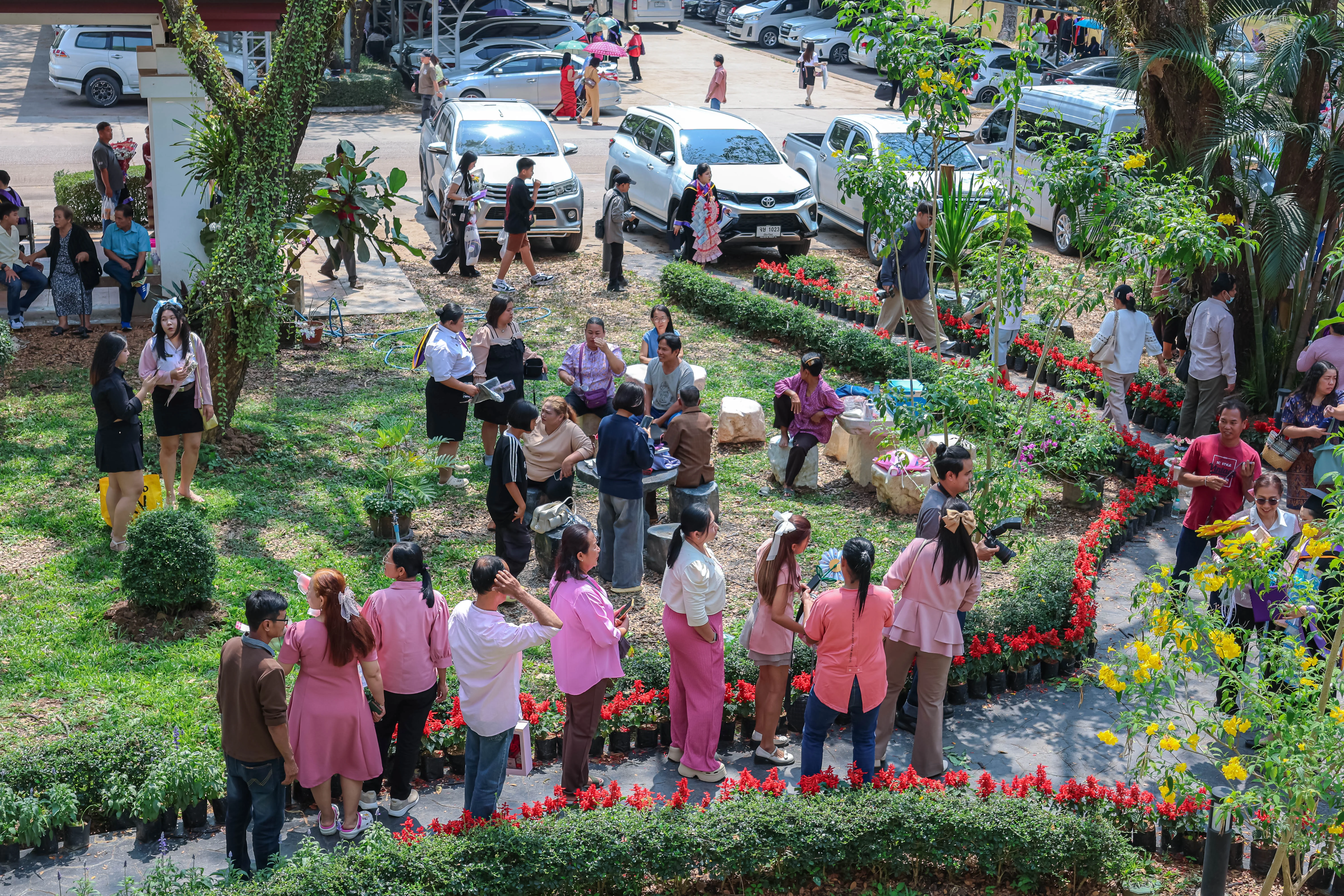คณะรัฐศาสตร์และสังคมศาสตร์ มหาวิทยาลัยพะเยา ขอแสดงความยินดีกับมหาบัณฑิต และบัณฑิต ในพิธีพระราชทานปริญญาบัตร ประจำปีการศึกษา 2567