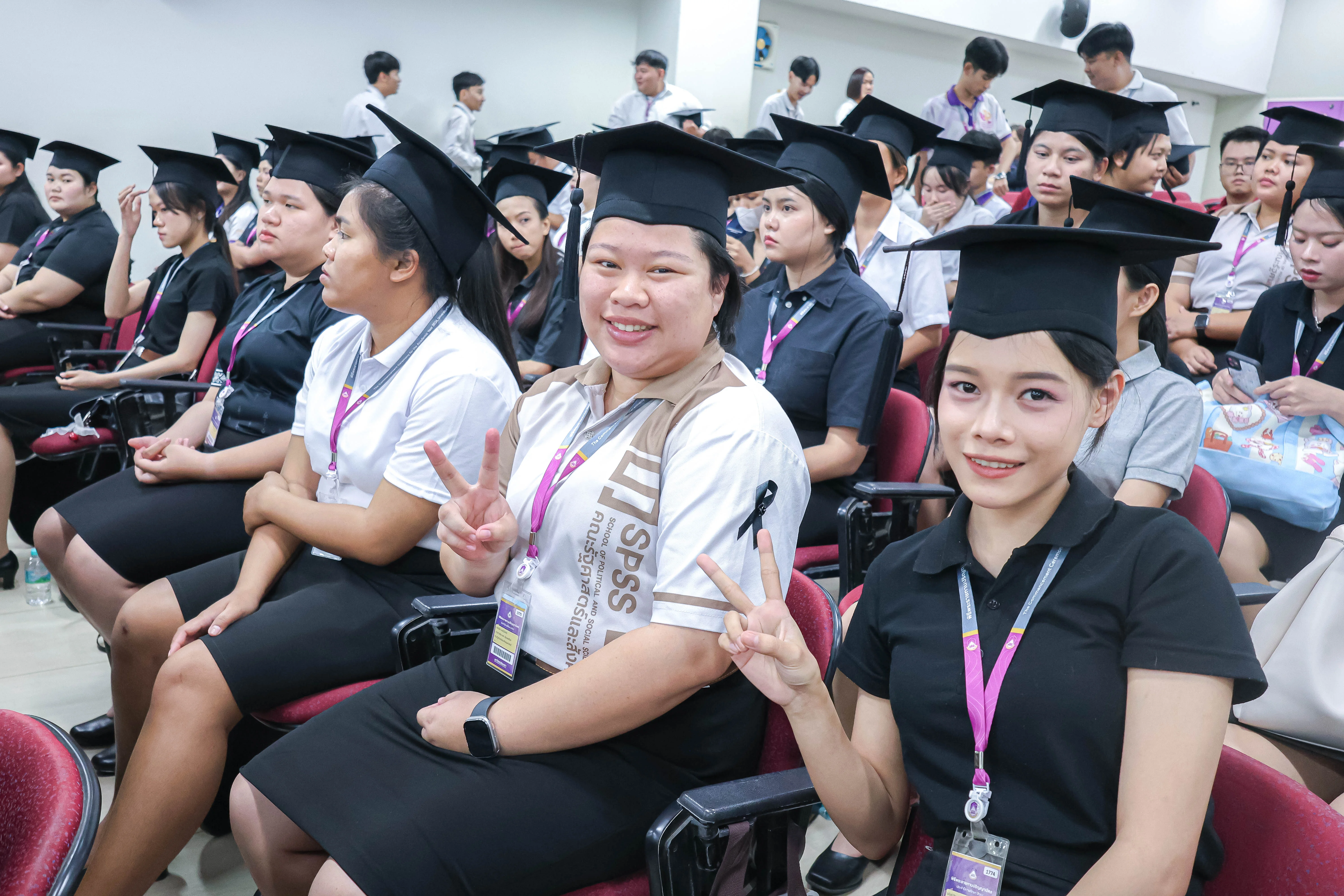 คณะรัฐศาสตร์และสังคมศาสตร์ มหาวิทยาลัยพะเยา ขอแสดงความยินดีกับมหาบัณฑิต และบัณฑิต ในพิธีพระราชทานปริญญาบัตร ประจำปีการศึกษา 2567