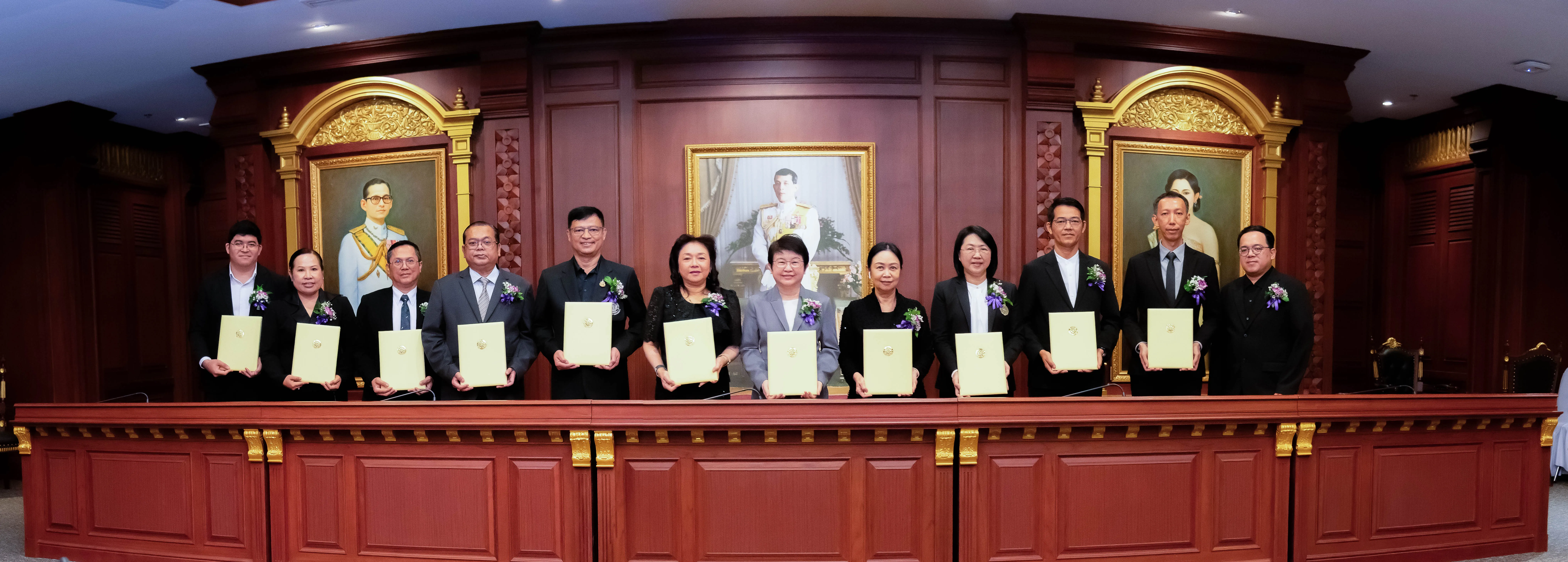 ม.พะเยา ผนึกกำลังเครือข่าย 14 สถาบันอุดมศึกษา ลงนาม MOU มุ่งขับเคลื่อนงานวิจัยและวิชาการด้านการพัฒนาสังคมระดับประเทศ