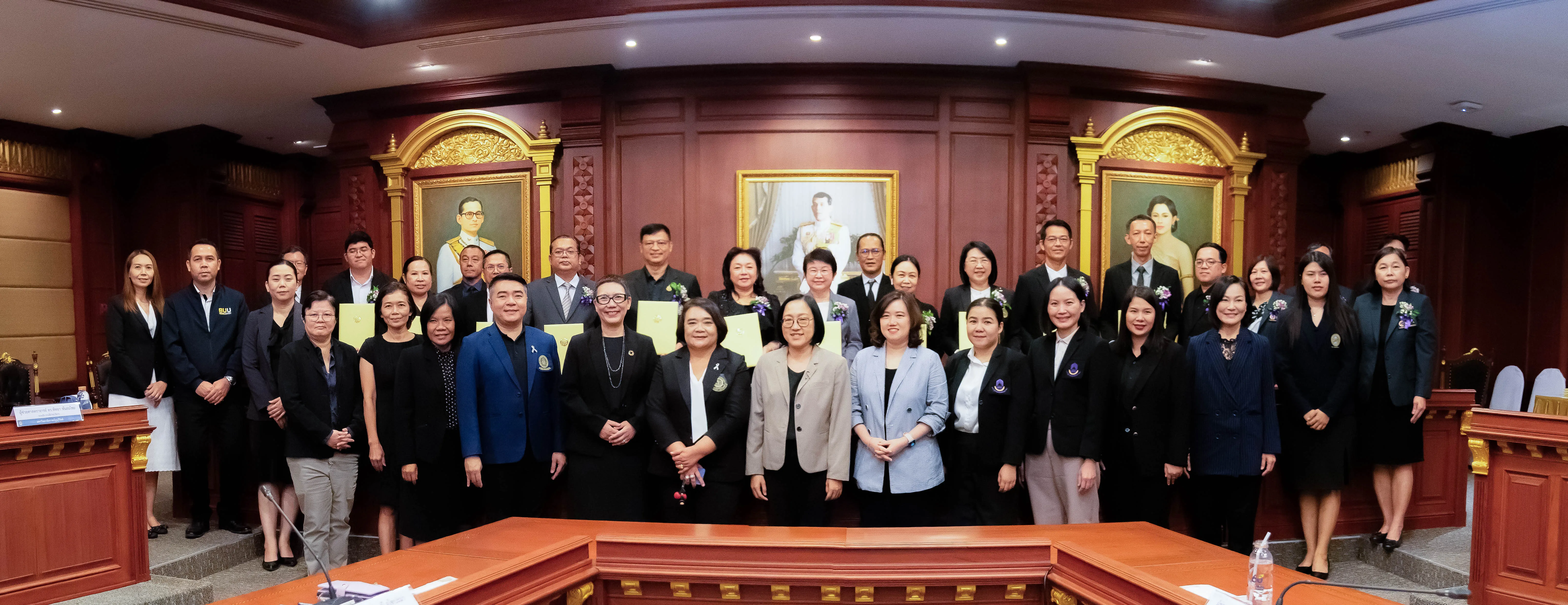 ม.พะเยา ผนึกกำลังเครือข่าย 14 สถาบันอุดมศึกษา ลงนาม MOU มุ่งขับเคลื่อนงานวิจัยและวิชาการด้านการพัฒนาสังคมระดับประเทศ