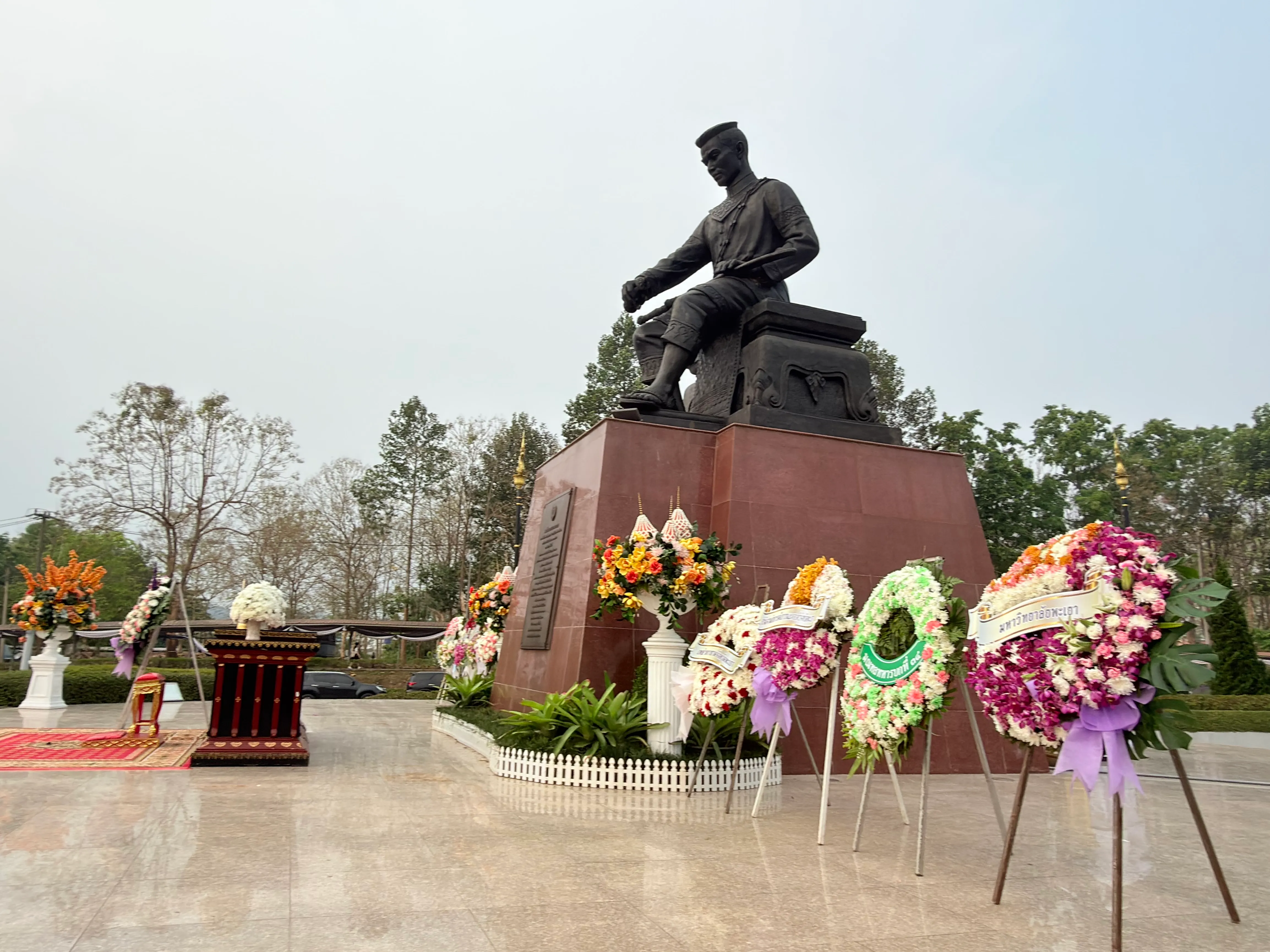 คณะรัฐศาสตร์และสังคมศาสตร์ มหาวิทยาลัยพะเยา ร่วมพิธีน้อมรำลึกพระมหากรุณาธิคุณ วันคล้ายวันสวรรคตสมเด็จพระนเรศวรมหาราช ประจำปี 2569