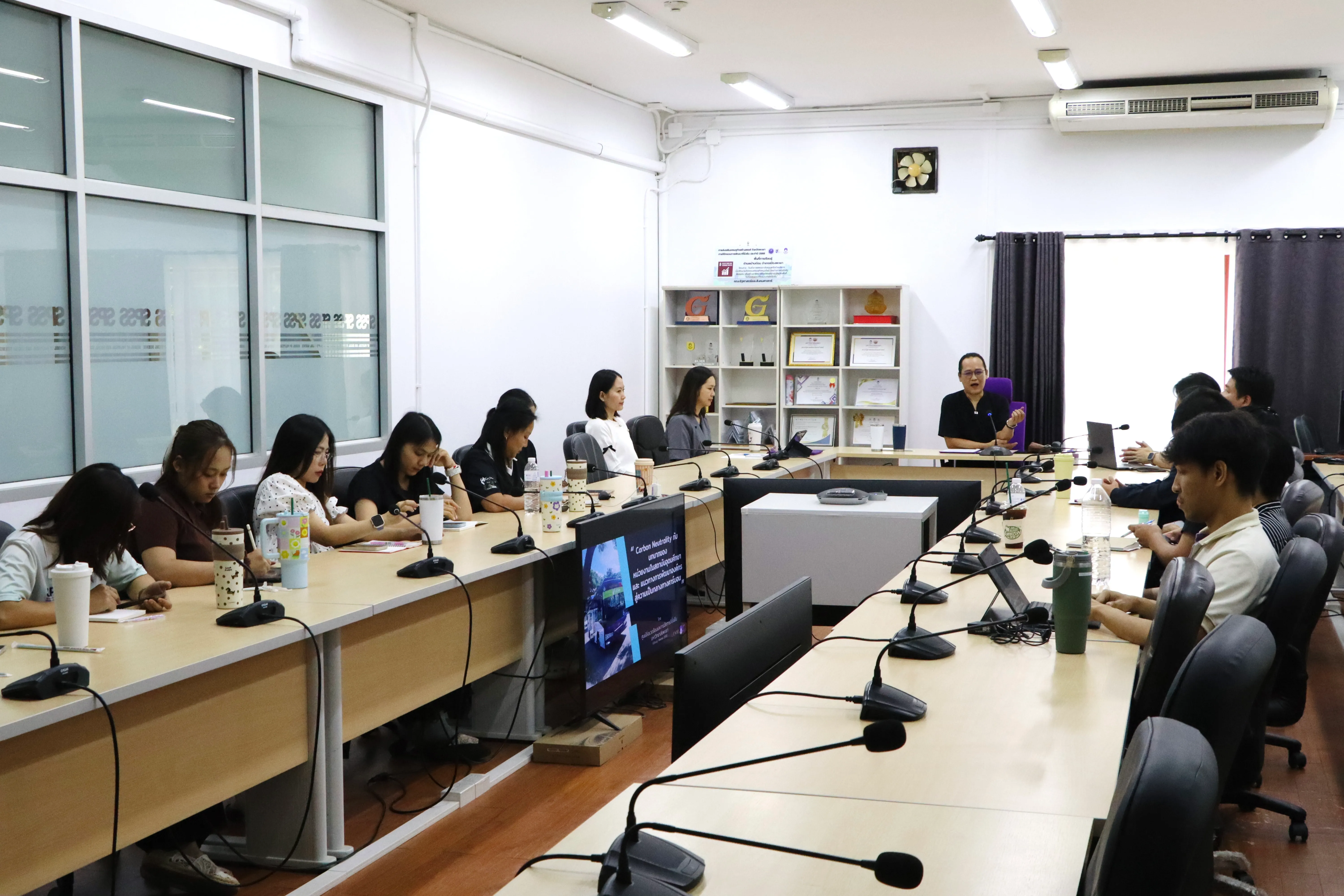 คณะรัฐศาสตร์และสังคมศาสตร์ วางรากฐานสู่ Carbon Neutrality ขับเคลื่อนองค์กรด้วยข้อมูลเพื่อความยั่งยืน