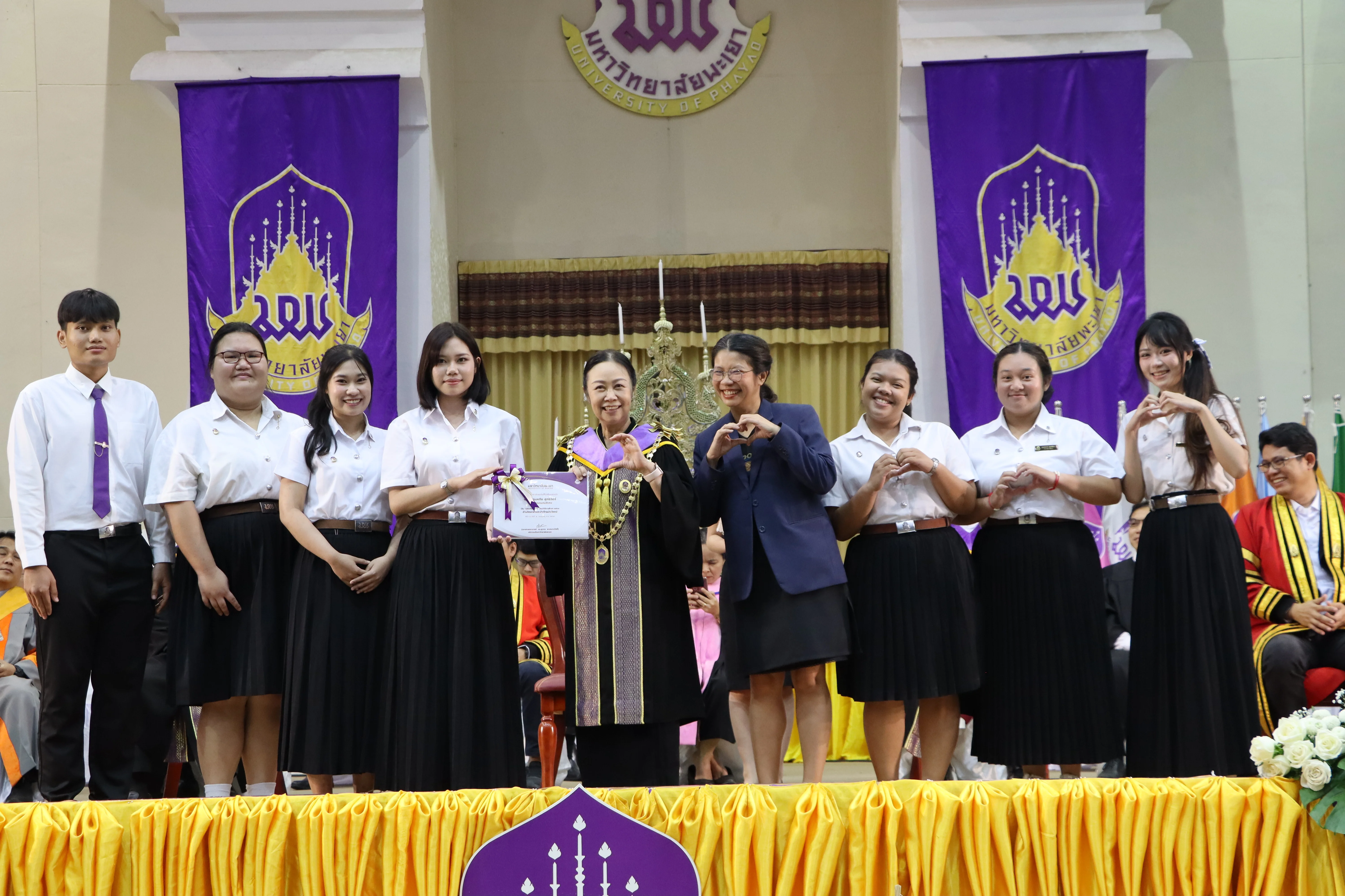 คณะรัฐศาสตร์และสังคมศาสตร์ ร่วมพิธีไหว้ครู ประจำปีการศึกษา 2569 พร้อมแสดงความยินดีแก่ นิสิตสร้างชื่อเสียง ผู้นำนิสิต และคณาจารย์ผู้ได้รับรางวัลอาจารย์มืออาชีพระดับ 2