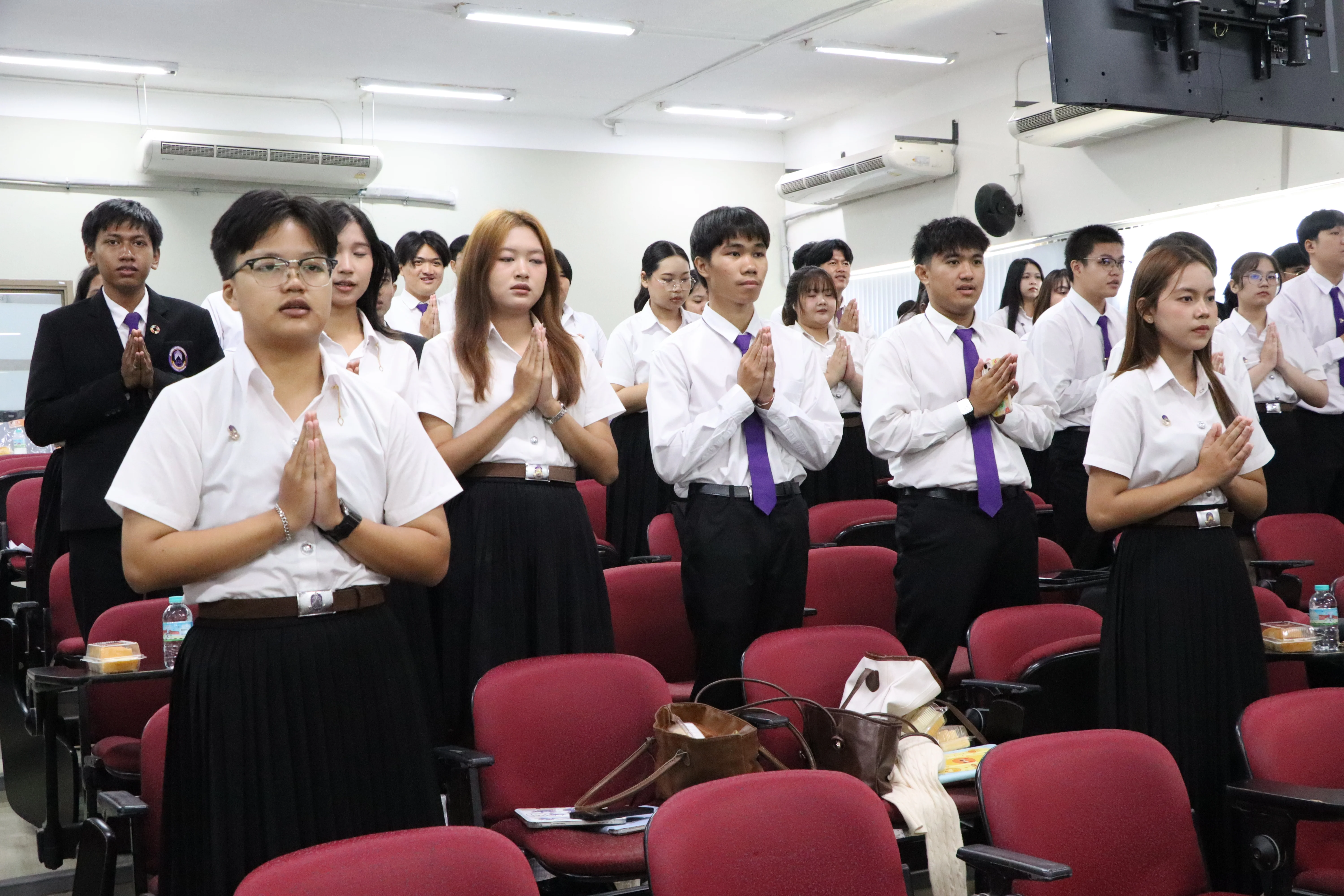 คณะรัฐศาสตร์และสังคมศาสตร์ มหาวิทยาลัยพะเยา จัดโครงการ “คุรุบูชา (ไหว้ครูคณะรัฐศาสตร์และสังคมศาสตร์)” ประจำปีการศึกษา 2569 สืบสานคุณค่าความกตัญญู พร้อมเชิดชูเกียรตินิสิตดีเด่น