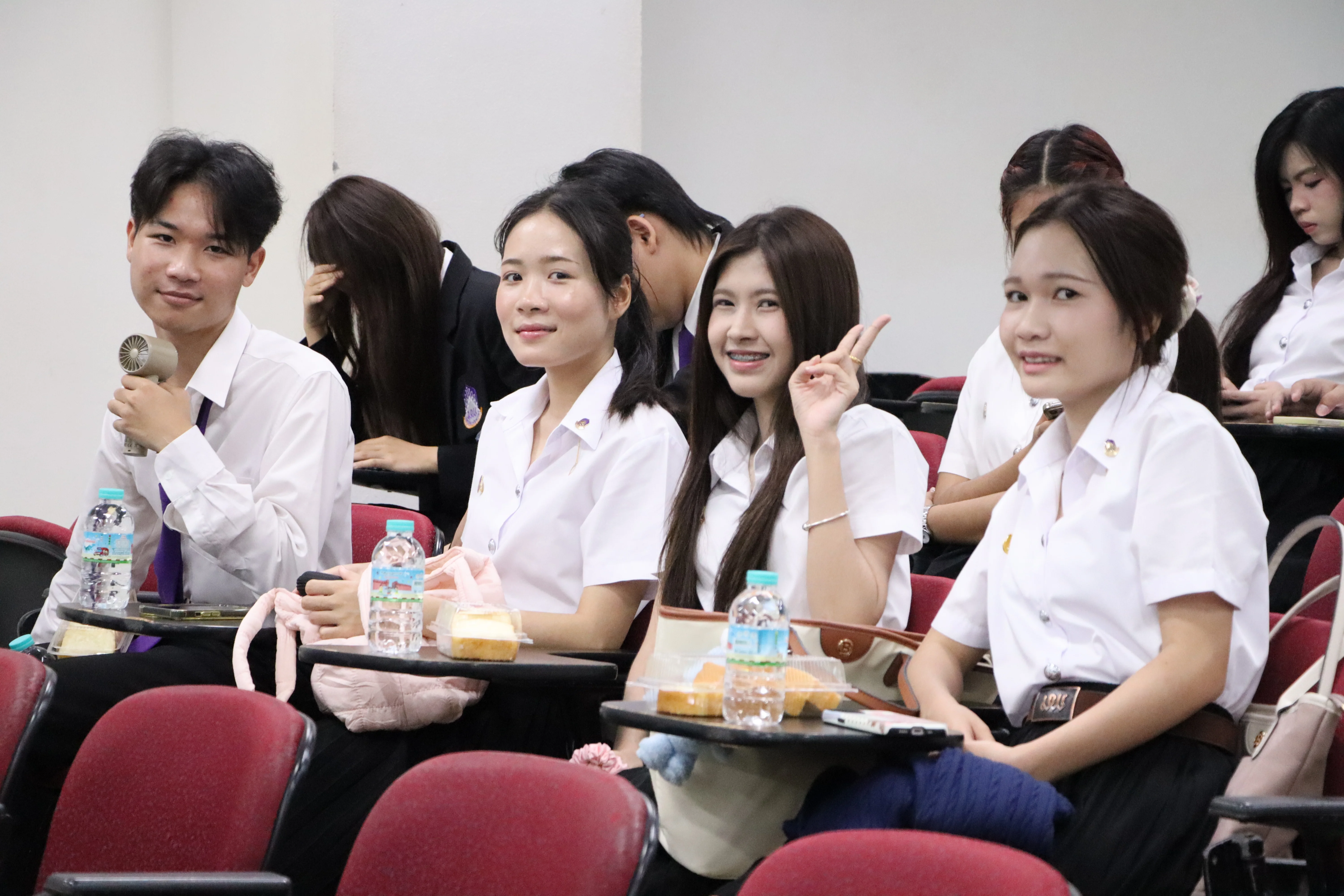 คณะรัฐศาสตร์และสังคมศาสตร์ มหาวิทยาลัยพะเยา จัดโครงการ “คุรุบูชา (ไหว้ครูคณะรัฐศาสตร์และสังคมศาสตร์)” ประจำปีการศึกษา 2569 สืบสานคุณค่าความกตัญญู พร้อมเชิดชูเกียรตินิสิตดีเด่น