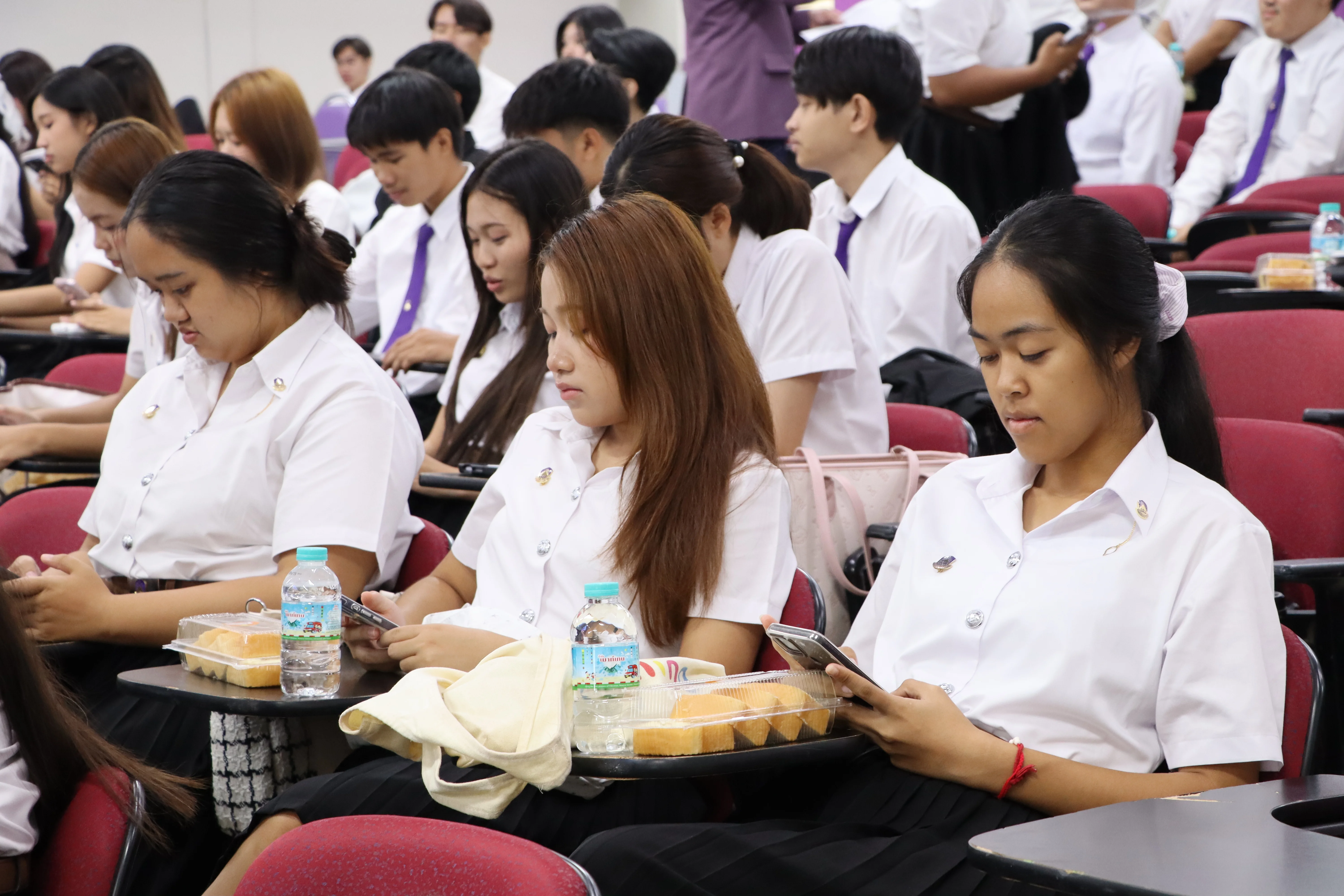 คณะรัฐศาสตร์และสังคมศาสตร์ มหาวิทยาลัยพะเยา จัดโครงการ “คุรุบูชา (ไหว้ครูคณะรัฐศาสตร์และสังคมศาสตร์)” ประจำปีการศึกษา 2569 สืบสานคุณค่าความกตัญญู พร้อมเชิดชูเกียรตินิสิตดีเด่น