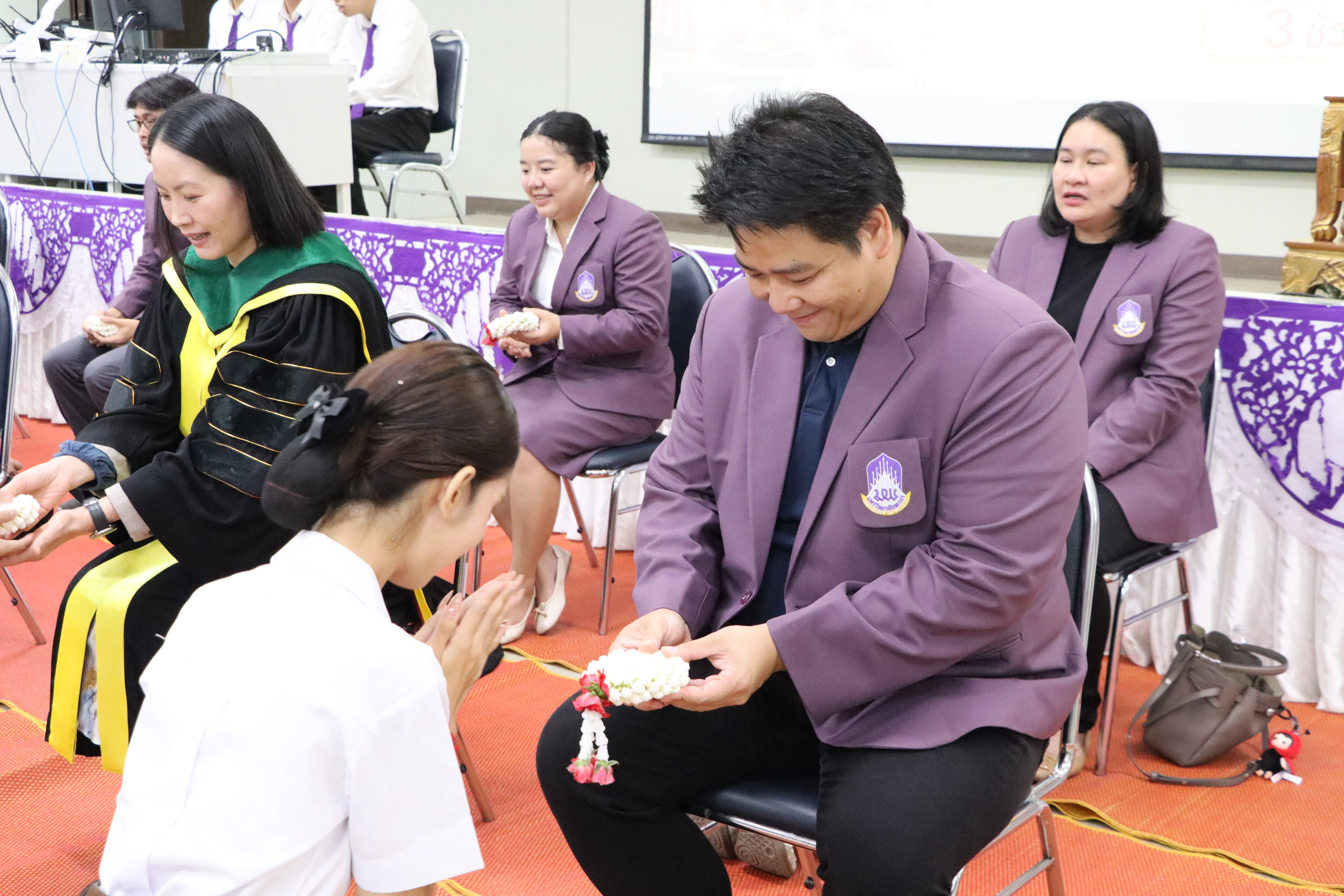 คณะรัฐศาสตร์และสังคมศาสตร์ มหาวิทยาลัยพะเยา จัดโครงการ “คุรุบูชา (ไหว้ครูคณะรัฐศาสตร์และสังคมศาสตร์)” ประจำปีการศึกษา 2569 สืบสานคุณค่าความกตัญญู พร้อมเชิดชูเกียรตินิสิตดีเด่น
