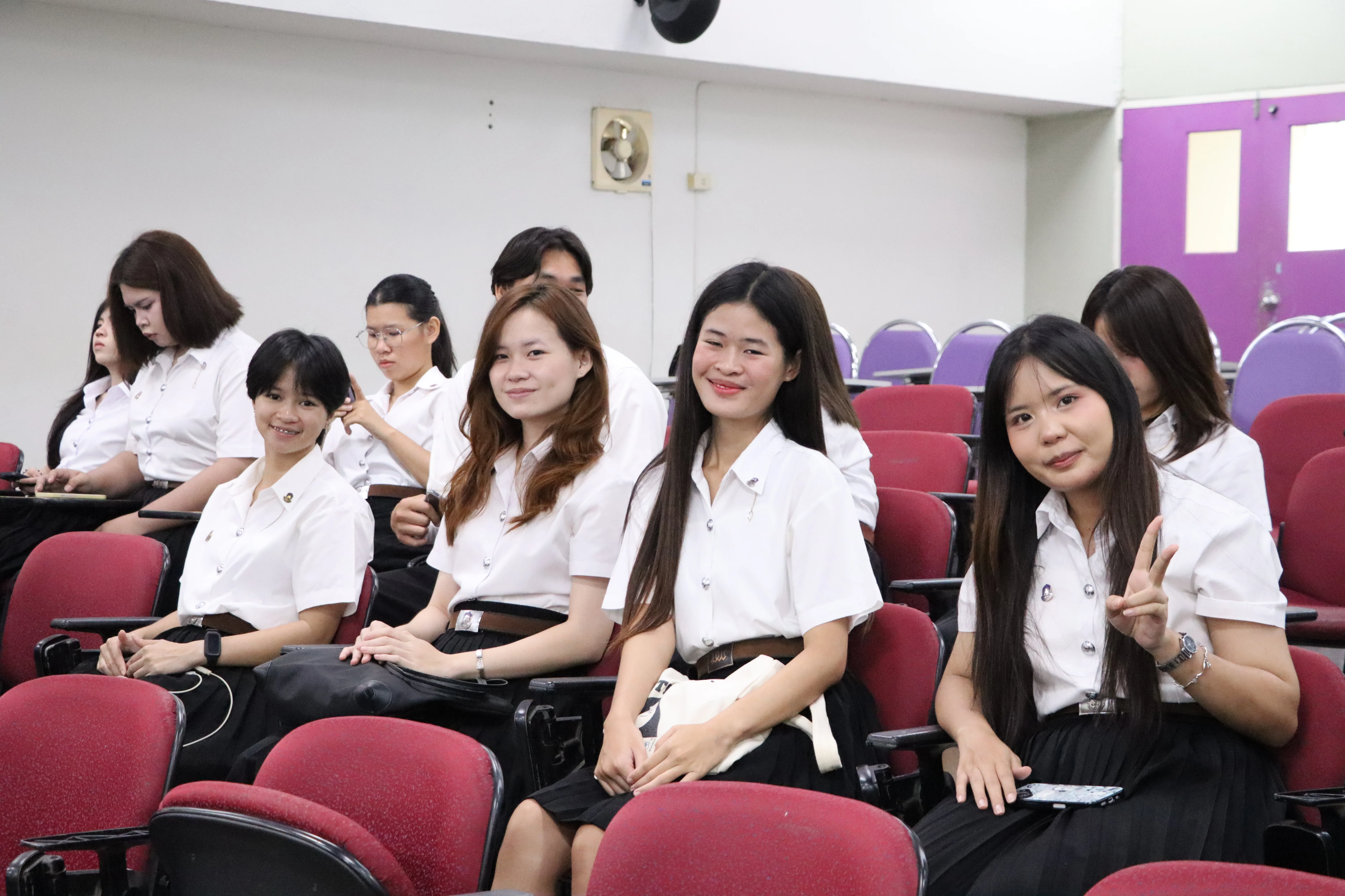 คณะรัฐศาสตร์และสังคมศาสตร์ มหาวิทยาลัยพะเยา จัดโครงการ “คุรุบูชา (ไหว้ครูคณะรัฐศาสตร์และสังคมศาสตร์)” ประจำปีการศึกษา 2569 สืบสานคุณค่าความกตัญญู พร้อมเชิดชูเกียรตินิสิตดีเด่น