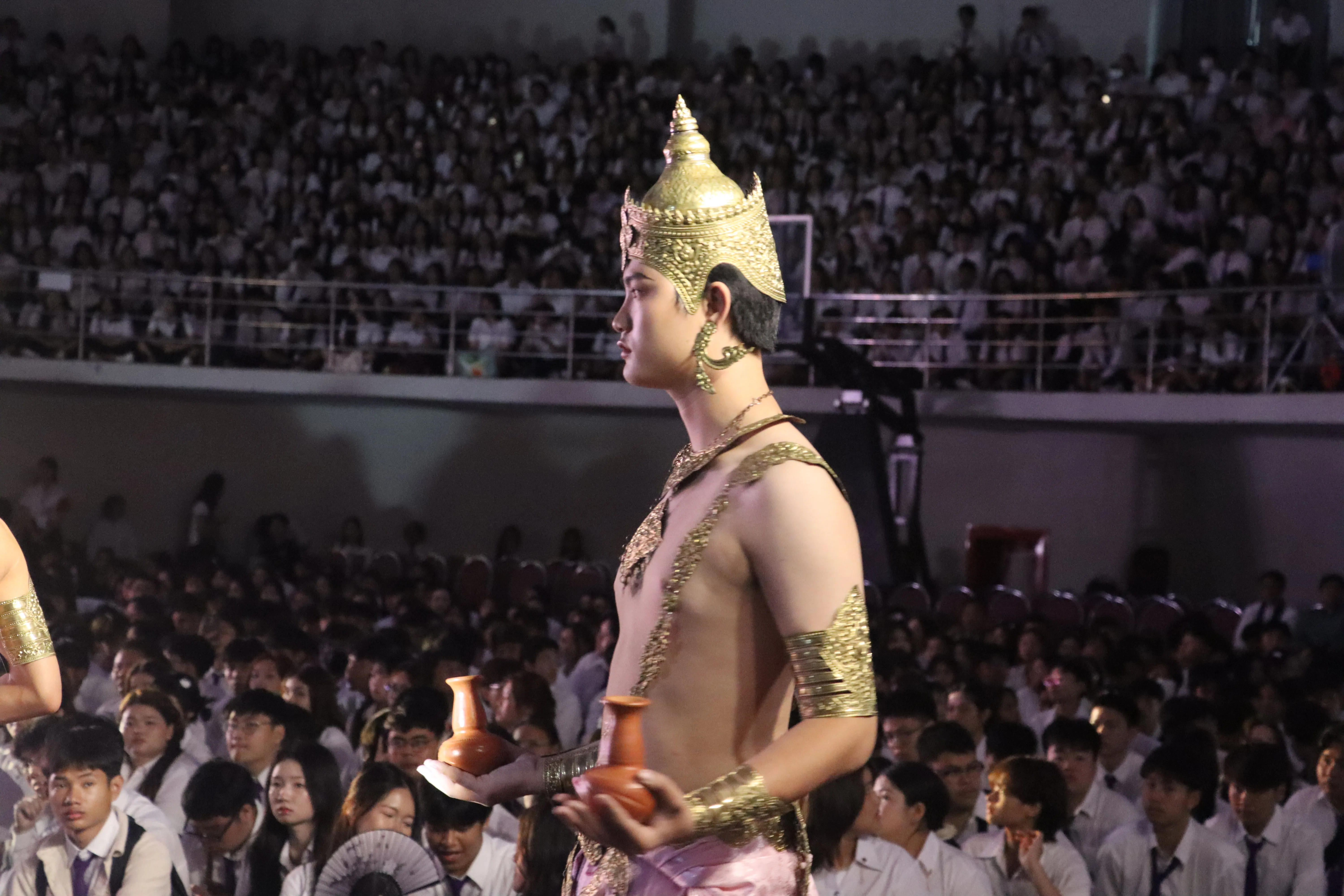 คณะรัฐศาสตร์และสังคมศาสตร์ ร่วมต้อนรับนิสิตใหม่ในพิธีบายศรีสู่ขวัญฟ้ามุ่ยช่อที่ 16 สานสัมพันธ์สู่ครอบครัวมหาวิทยาลัยพะเยา