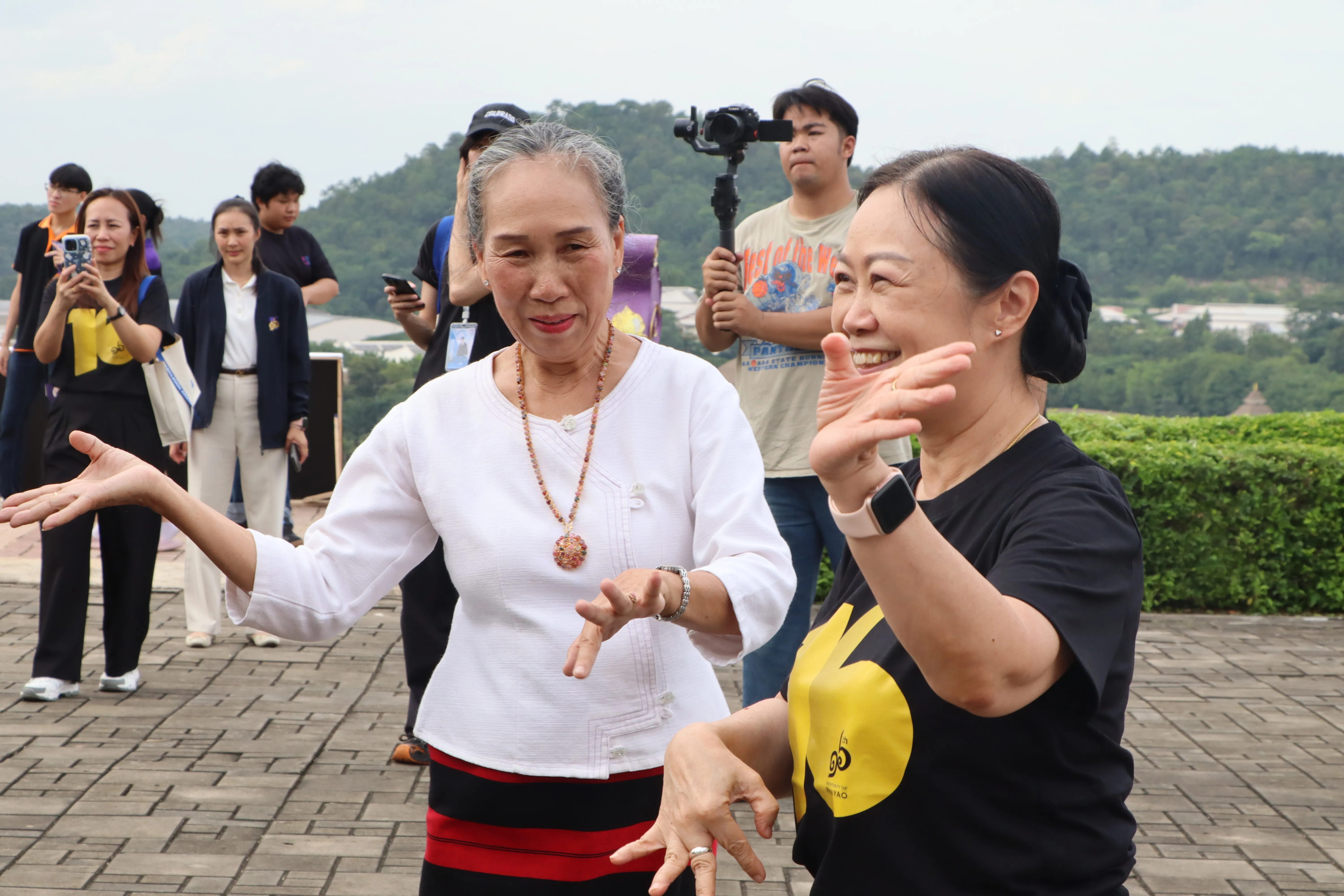 คณะรัฐศาสตร์และสังคมศาสตร์ ร่วมจัดกิจกรรม "เรียนรู้ ขอพร พระพุทธรูปประจำมหาวิทยาลัย" ณ พระพุทธภุชคารักษ์ ในงานเฉลิมฉลองครบรอบ 16 ปี มหาวิทยาลัยพะเยา