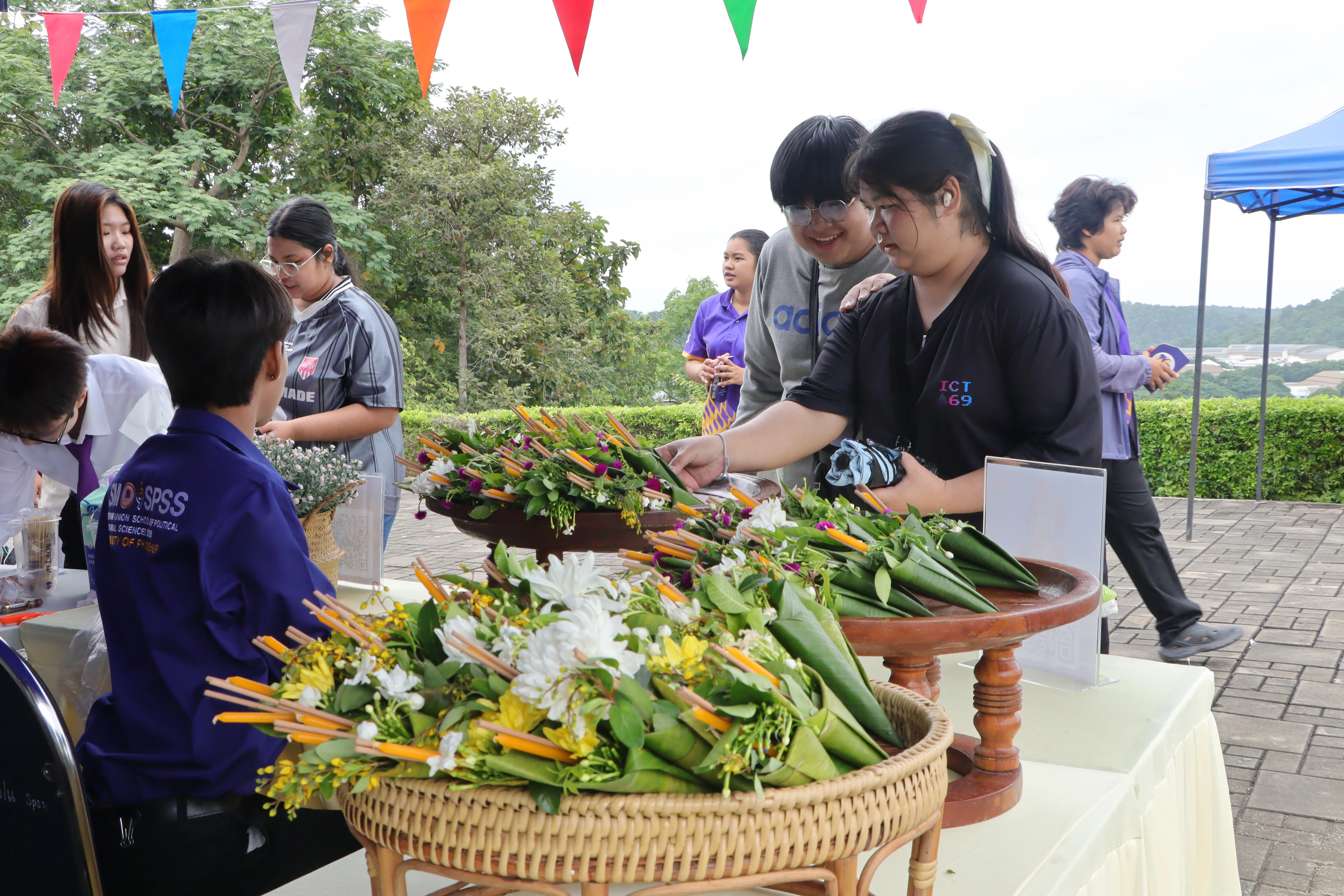 คณะรัฐศาสตร์และสังคมศาสตร์ ร่วมจัดกิจกรรม "เรียนรู้ ขอพร พระพุทธรูปประจำมหาวิทยาลัย" ณ พระพุทธภุชคารักษ์ ในงานเฉลิมฉลองครบรอบ 16 ปี มหาวิทยาลัยพะเยา