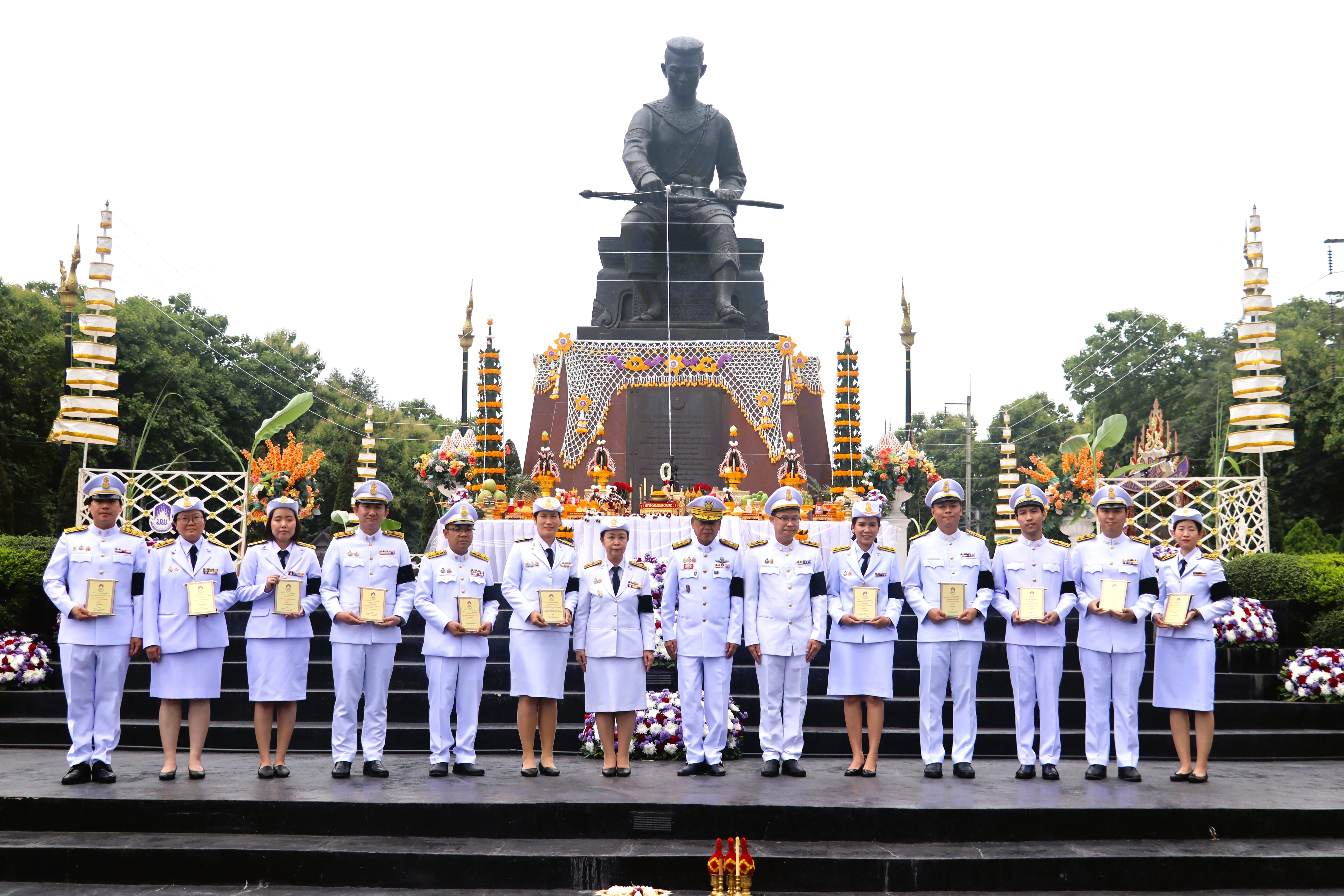 คณะรัฐศาสตร์และสังคมศาสตร์ ม.พะเยา ร่วมพิธีวันสถาปนามหาวิทยาลัยพะเยา ครบรอบ 16 ปี ร่วมแสดงความยินดีบุคลากรดีเด่น ประจำปี 2569