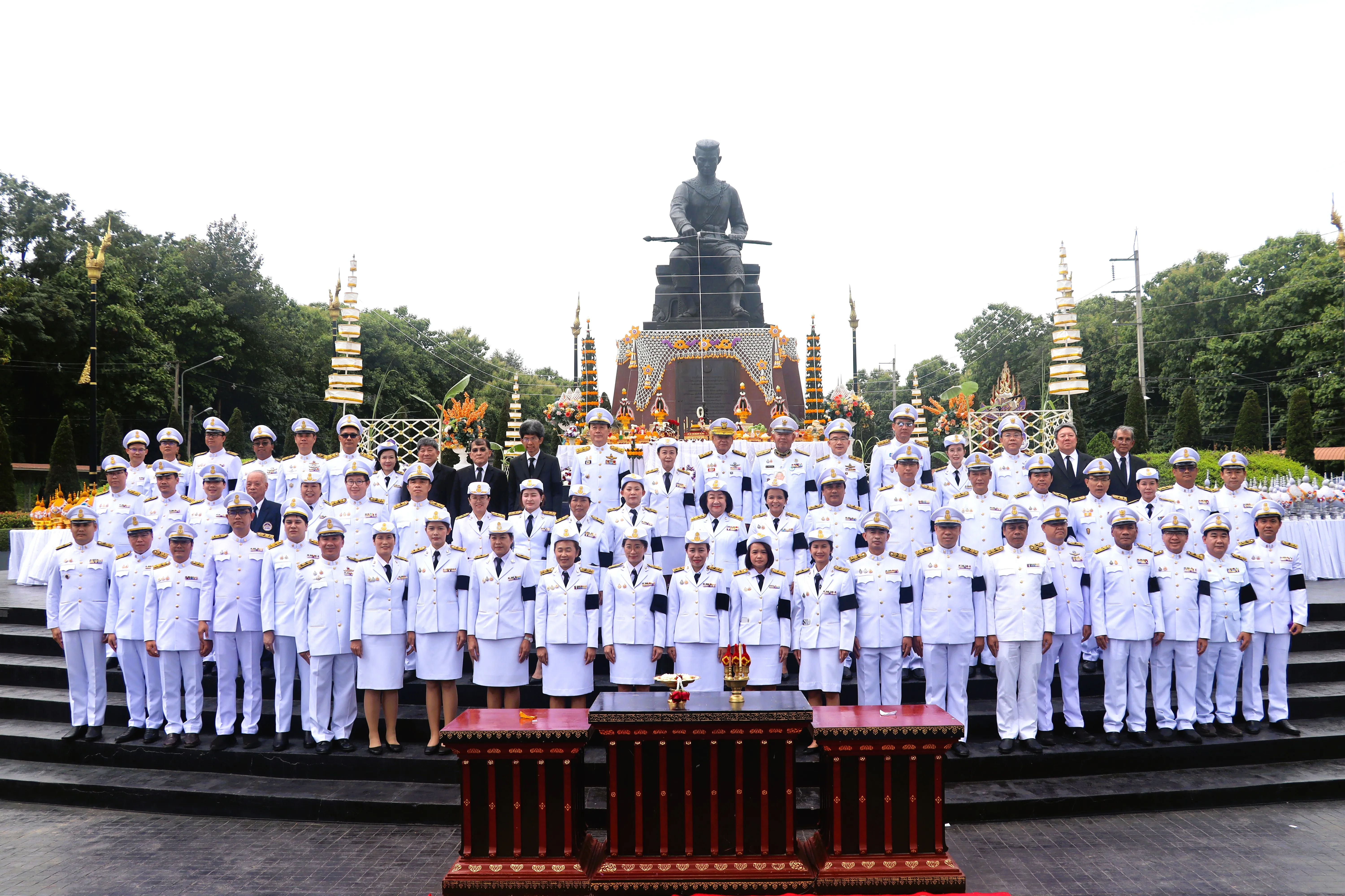 คณะรัฐศาสตร์และสังคมศาสตร์ ม.พะเยา ร่วมพิธีวันสถาปนามหาวิทยาลัยพะเยา ครบรอบ 16 ปี ร่วมแสดงความยินดีบุคลากรดีเด่น ประจำปี 2569