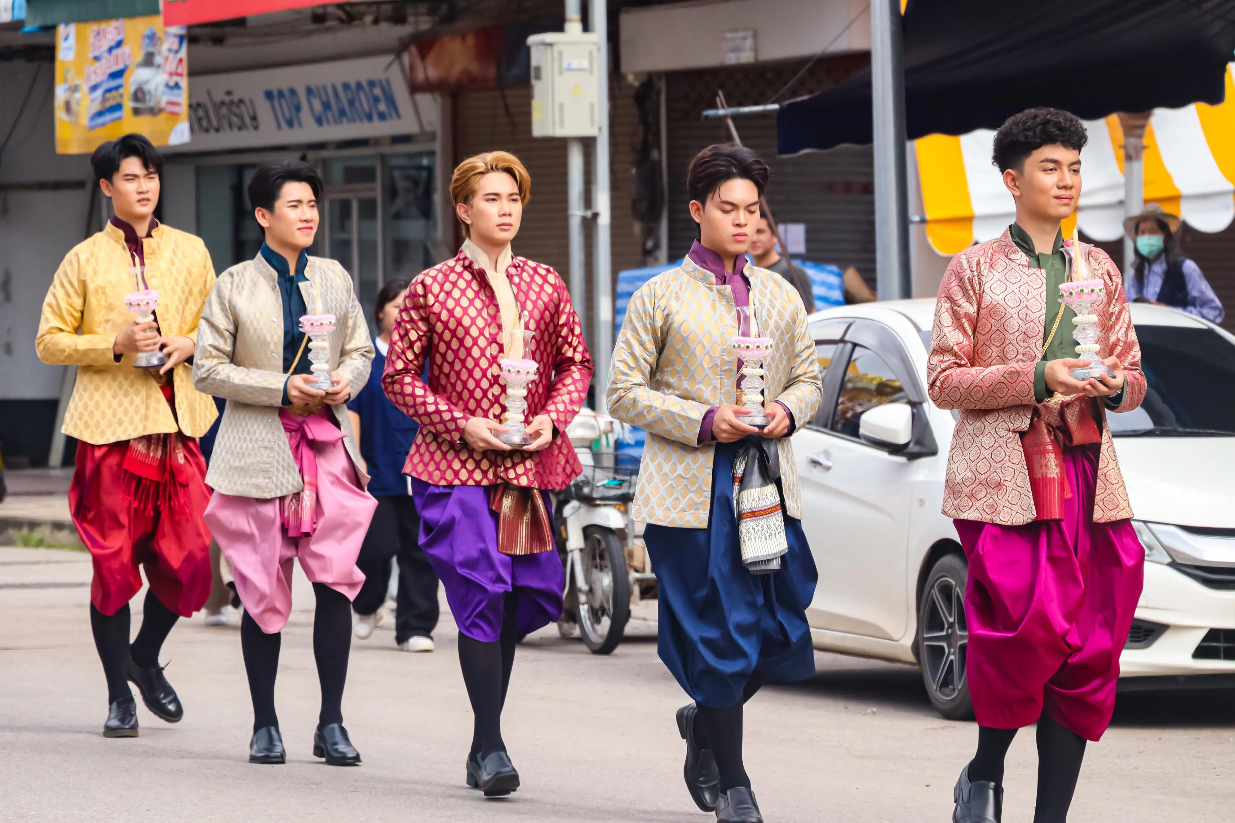 11 ปีแห่งศรัทธา สืบสานคุณค่าล้านนา คณะรัฐศาสตร์และสังคมศาสตร์ มหาวิทยาลัยพะเยา ร่วมเป็นเจ้าภาพประเพณีแห่ผ้าห่มพระธาตุจอมทอง ประจำปี 2569
