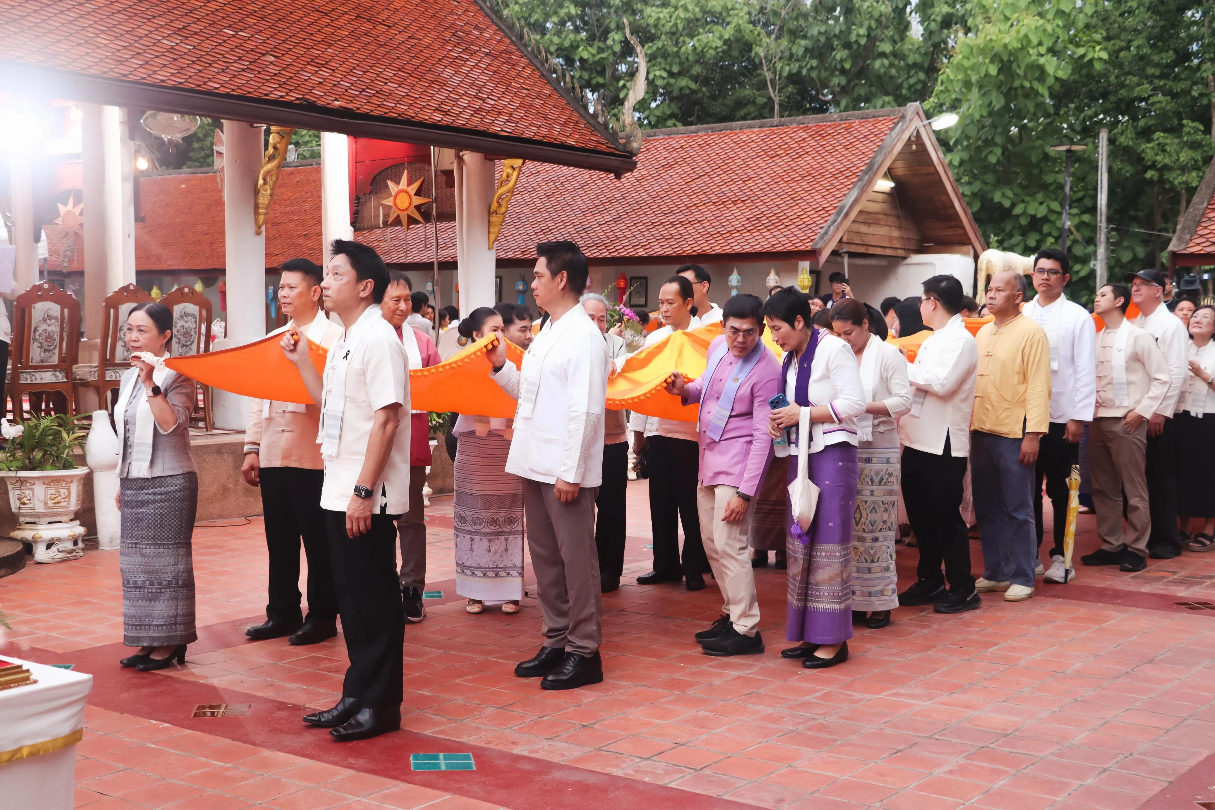 11 ปีแห่งศรัทธา สืบสานคุณค่าล้านนา คณะรัฐศาสตร์และสังคมศาสตร์ มหาวิทยาลัยพะเยา ร่วมเป็นเจ้าภาพประเพณีแห่ผ้าห่มพระธาตุจอมทอง ประจำปี 2569