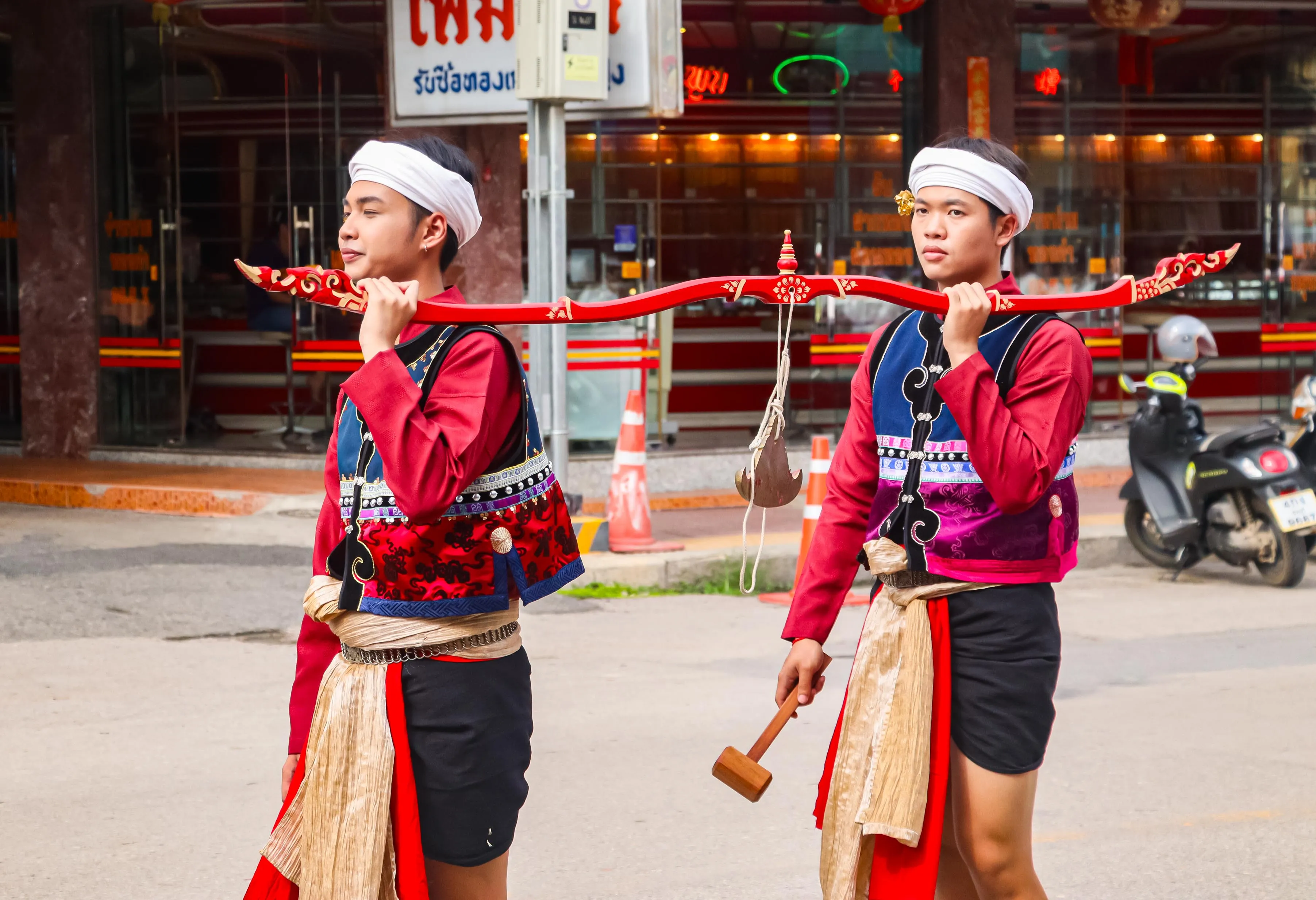 11 ปีแห่งศรัทธา สืบสานคุณค่าล้านนา คณะรัฐศาสตร์และสังคมศาสตร์ มหาวิทยาลัยพะเยา ร่วมเป็นเจ้าภาพประเพณีแห่ผ้าห่มพระธาตุจอมทอง ประจำปี 2569