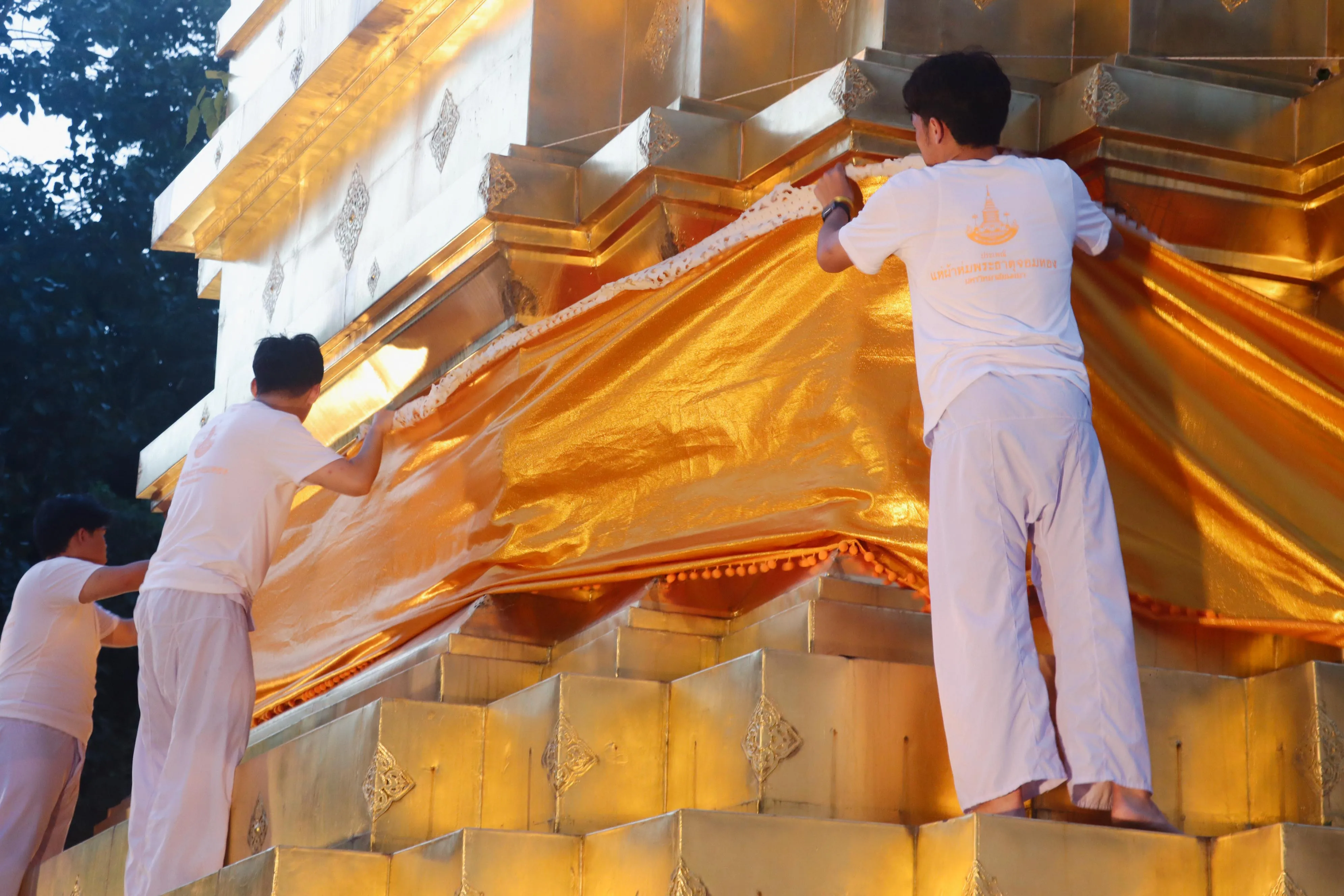 11 ปีแห่งศรัทธา สืบสานคุณค่าล้านนา คณะรัฐศาสตร์และสังคมศาสตร์ มหาวิทยาลัยพะเยา ร่วมเป็นเจ้าภาพประเพณีแห่ผ้าห่มพระธาตุจอมทอง ประจำปี 2569