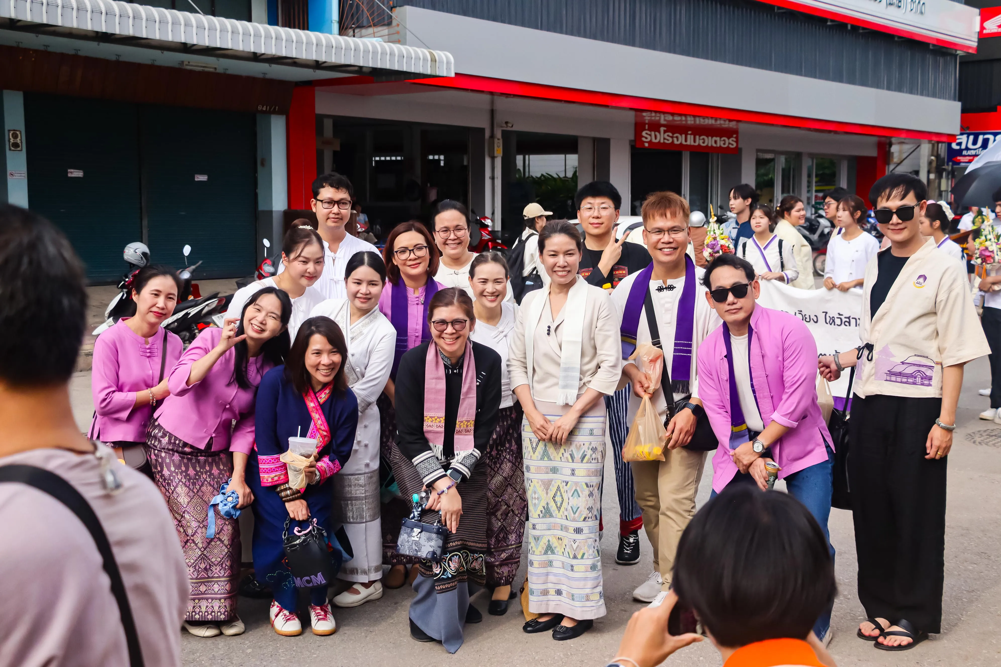 11 ปีแห่งศรัทธา สืบสานคุณค่าล้านนา คณะรัฐศาสตร์และสังคมศาสตร์ มหาวิทยาลัยพะเยา ร่วมเป็นเจ้าภาพประเพณีแห่ผ้าห่มพระธาตุจอมทอง ประจำปี 2569