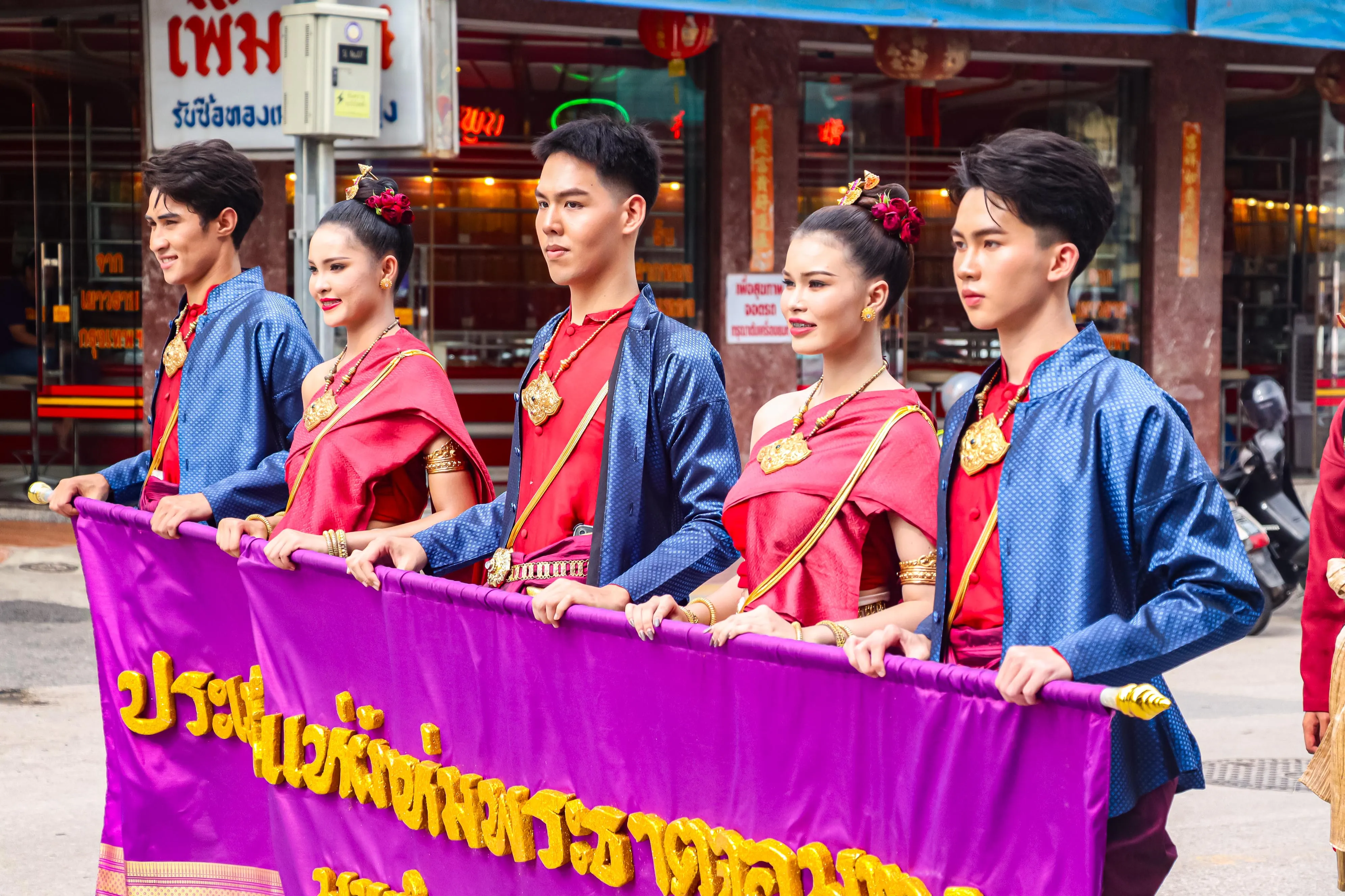 11 ปีแห่งศรัทธา สืบสานคุณค่าล้านนา คณะรัฐศาสตร์และสังคมศาสตร์ มหาวิทยาลัยพะเยา ร่วมเป็นเจ้าภาพประเพณีแห่ผ้าห่มพระธาตุจอมทอง ประจำปี 2569