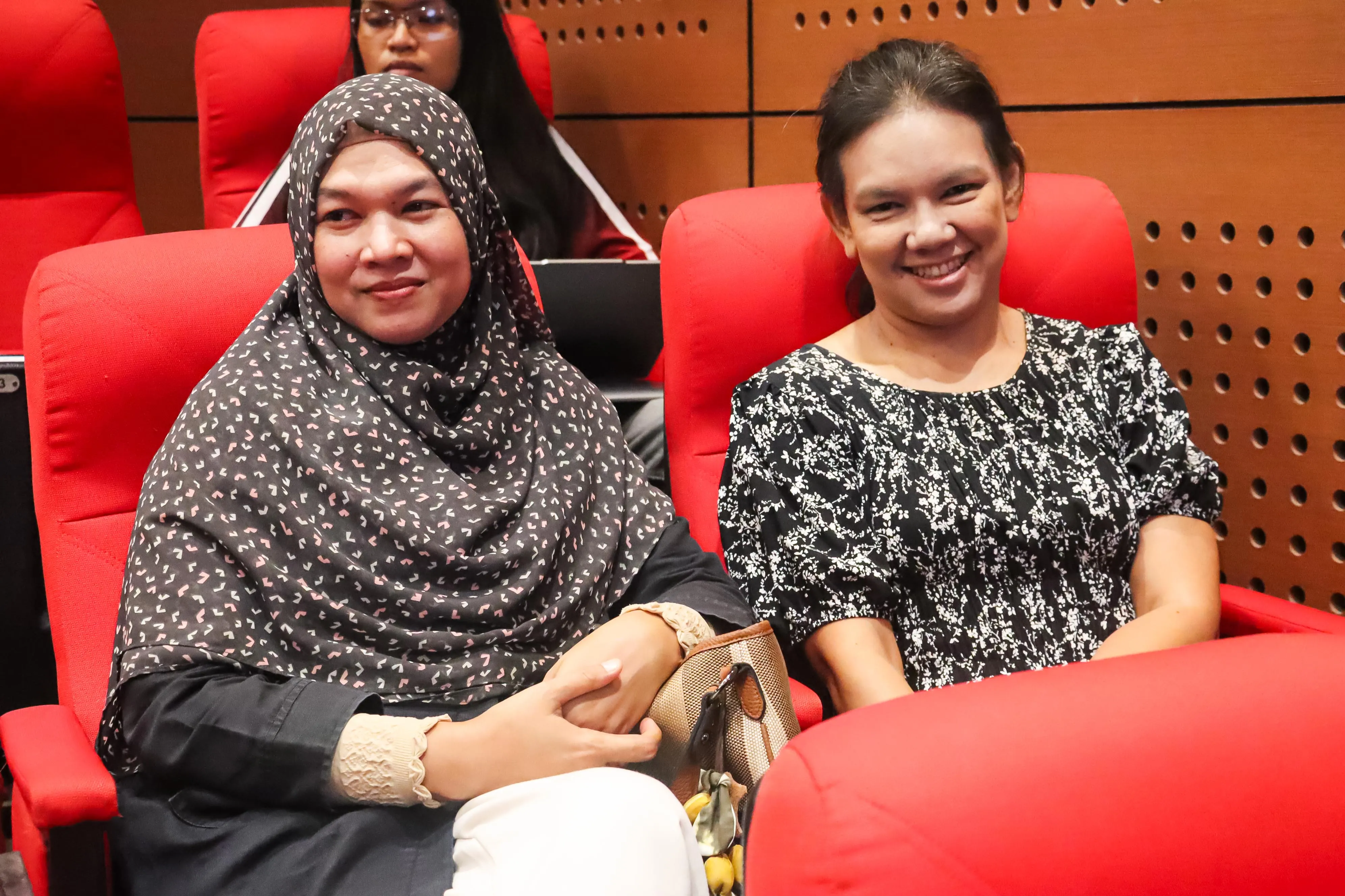 คณะรัฐศาสตร์และสังคมศาสตร์ ม.พะเยา ยกระดับศักยภาพนิสิต-บุคลากร ร่วมนำเสนอผลงานวิชาการระดับชาติ ในเวที PSPARN 2026 ครั้งที่ 10