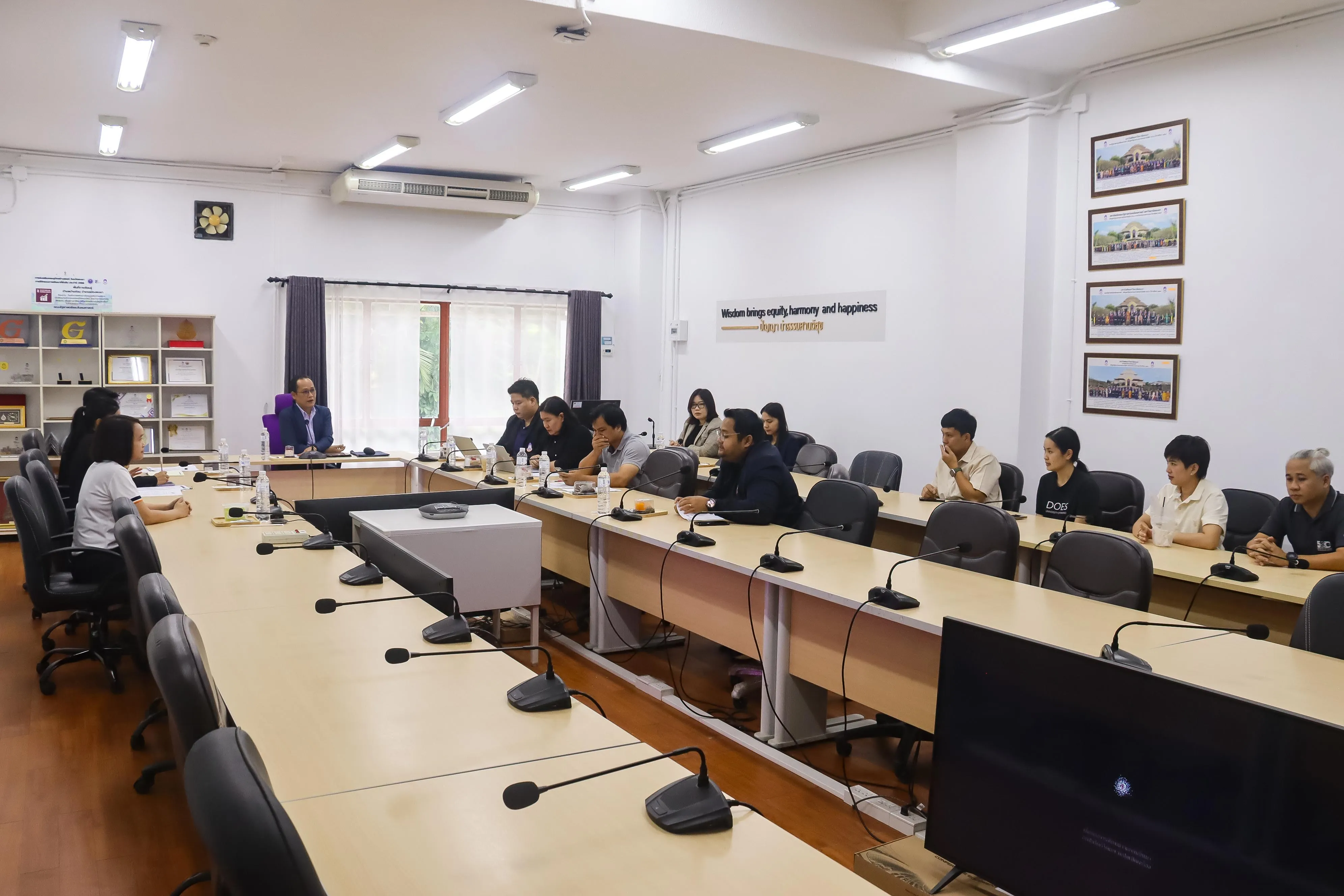 คณะรัฐศาสตร์และสังคมศาสตร์ มหาวิทยาลัยพะเยา ร่วมหารือแนวทางบูรณาการหลักสูตรต้านทุจริตศึกษา e-Learning สู่การจัดการเรียนการสอน