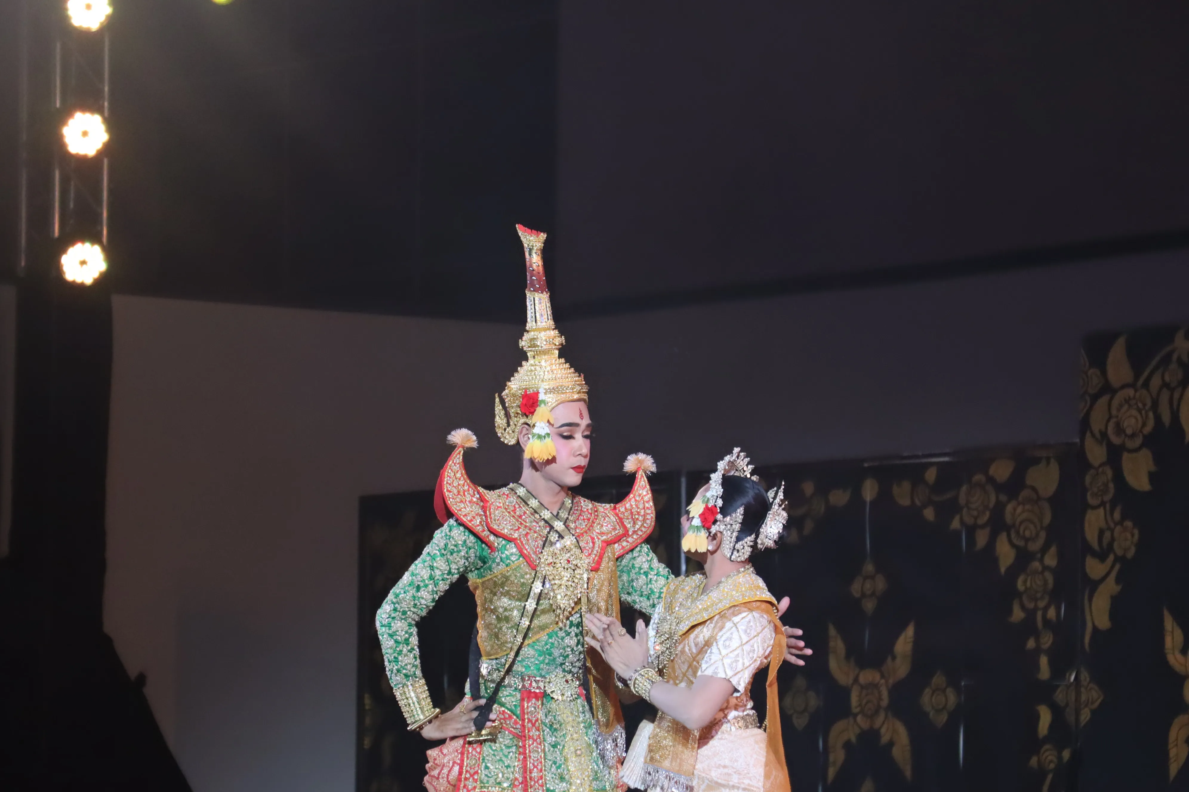 คณะรัฐศาสตร์และสังคมศาสตร์ ร่วมสืบสานมรดกนาฏศิลป์ไทย ชมการแสดงโขน “รามสมณะวตาร” ณ มหาวิทยาลัยพะเยา