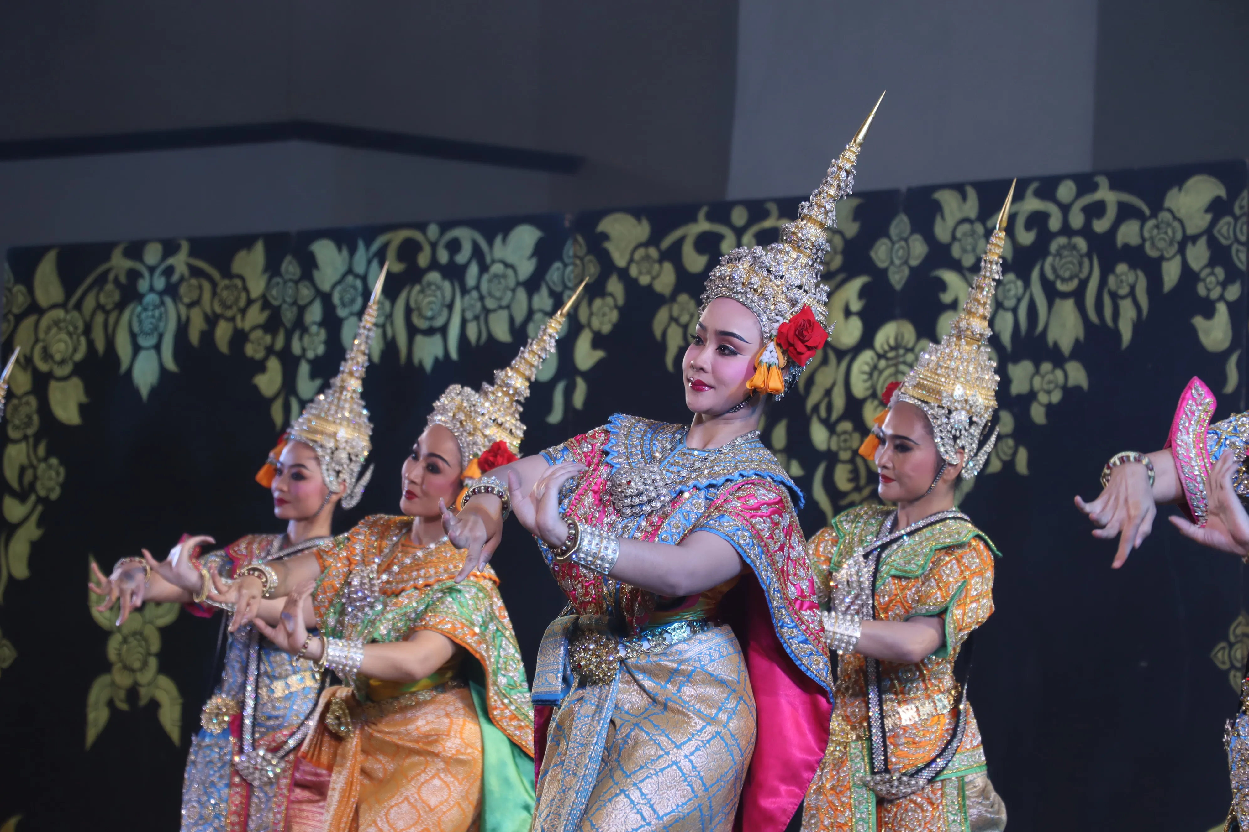 คณะรัฐศาสตร์และสังคมศาสตร์ ร่วมสืบสานมรดกนาฏศิลป์ไทย ชมการแสดงโขน “รามสมณะวตาร” ณ มหาวิทยาลัยพะเยา
