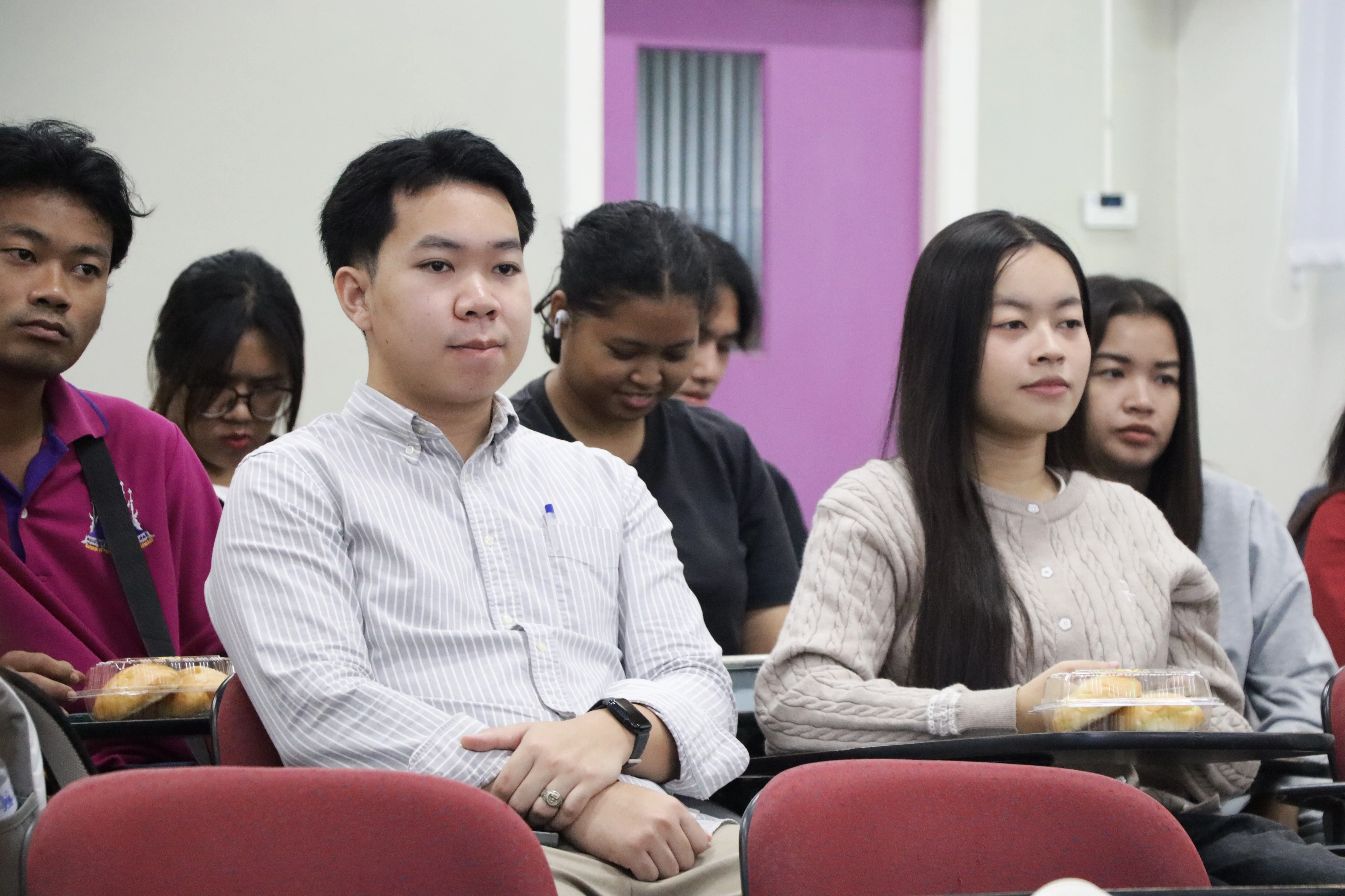 คณะรัฐศาสตร์และสังคมศาสตร์ จัดโครงการปฐมนิเทศนิสิตก่อนฝึกงานและสหกิจศึกษา ประจำปีการศึกษา 2569 เตรียมความพร้อมสู่โลกการทำงานอย่างมืออาชีพ