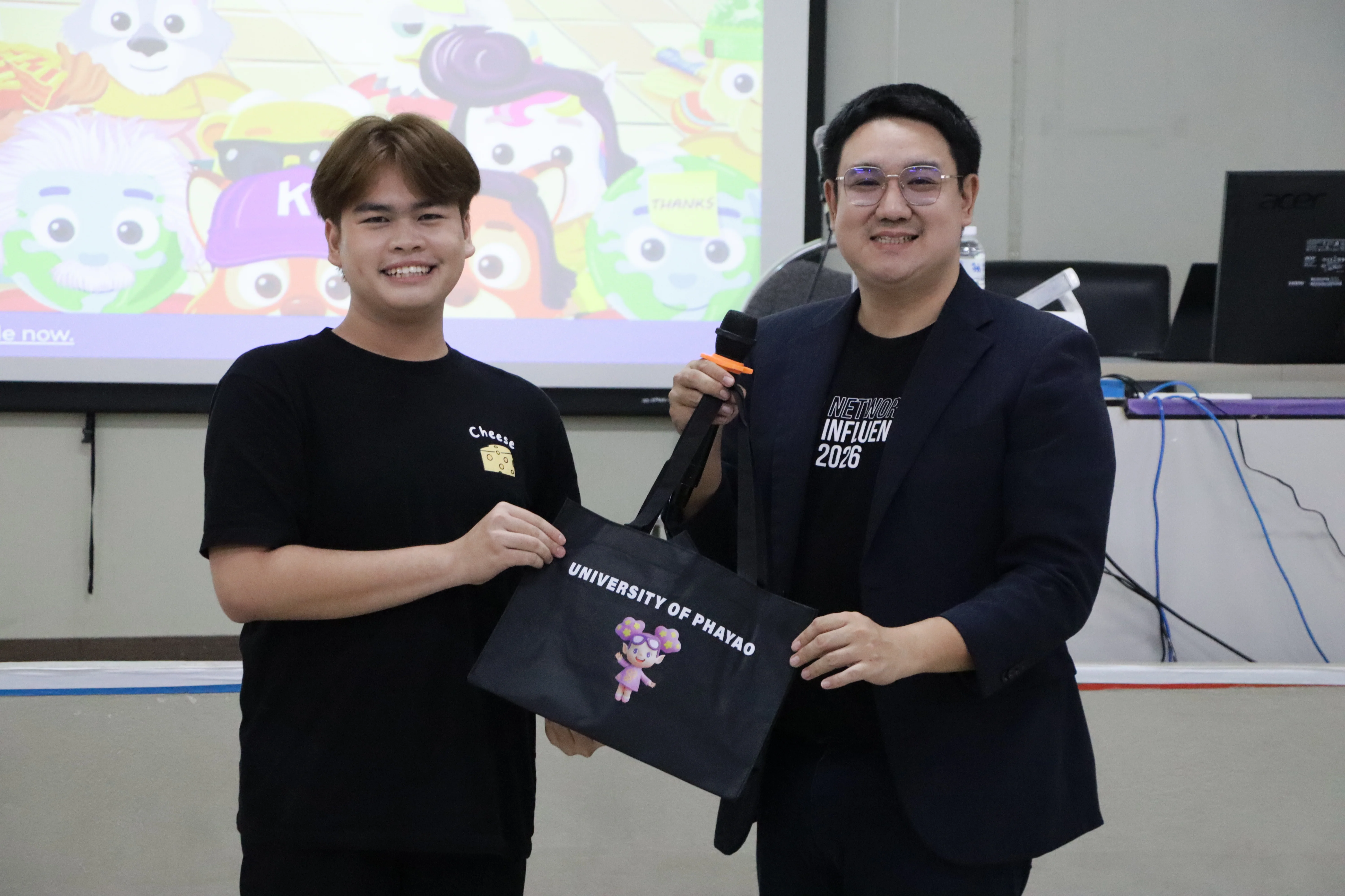 คณะรัฐศาสตร์และสังคมศาสตร์ จัดอบรมเชิงปฏิบัติการ “ทักษะการพูดในที่สาธารณะ และการสื่อสารของผู้นำนิสิต” พัฒนาศักยภาพผู้นำนิสิต