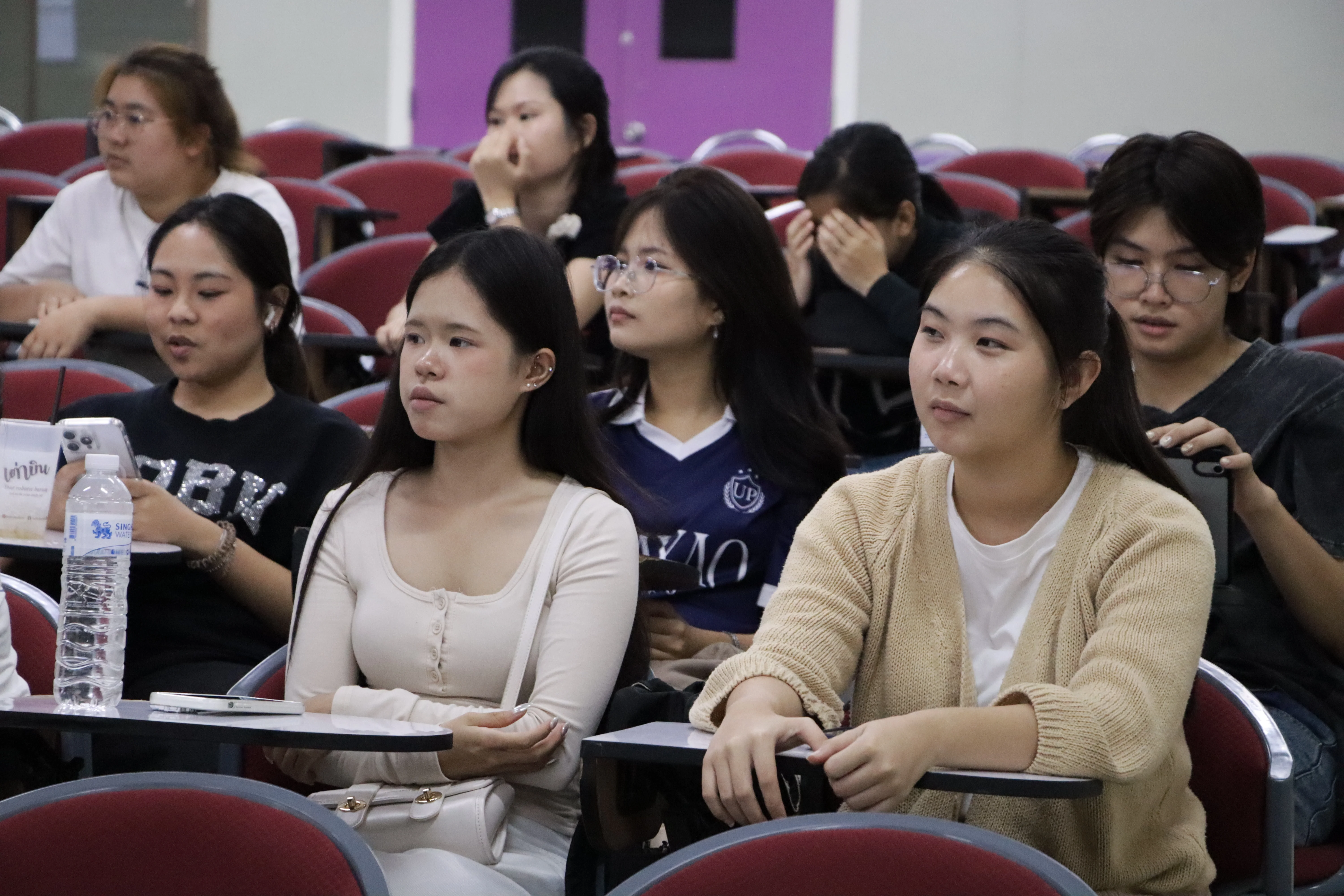 คณะรัฐศาสตร์และสังคมศาสตร์ จัดอบรมเชิงปฏิบัติการ “ทักษะการพูดในที่สาธารณะ และการสื่อสารของผู้นำนิสิต” พัฒนาศักยภาพผู้นำนิสิต