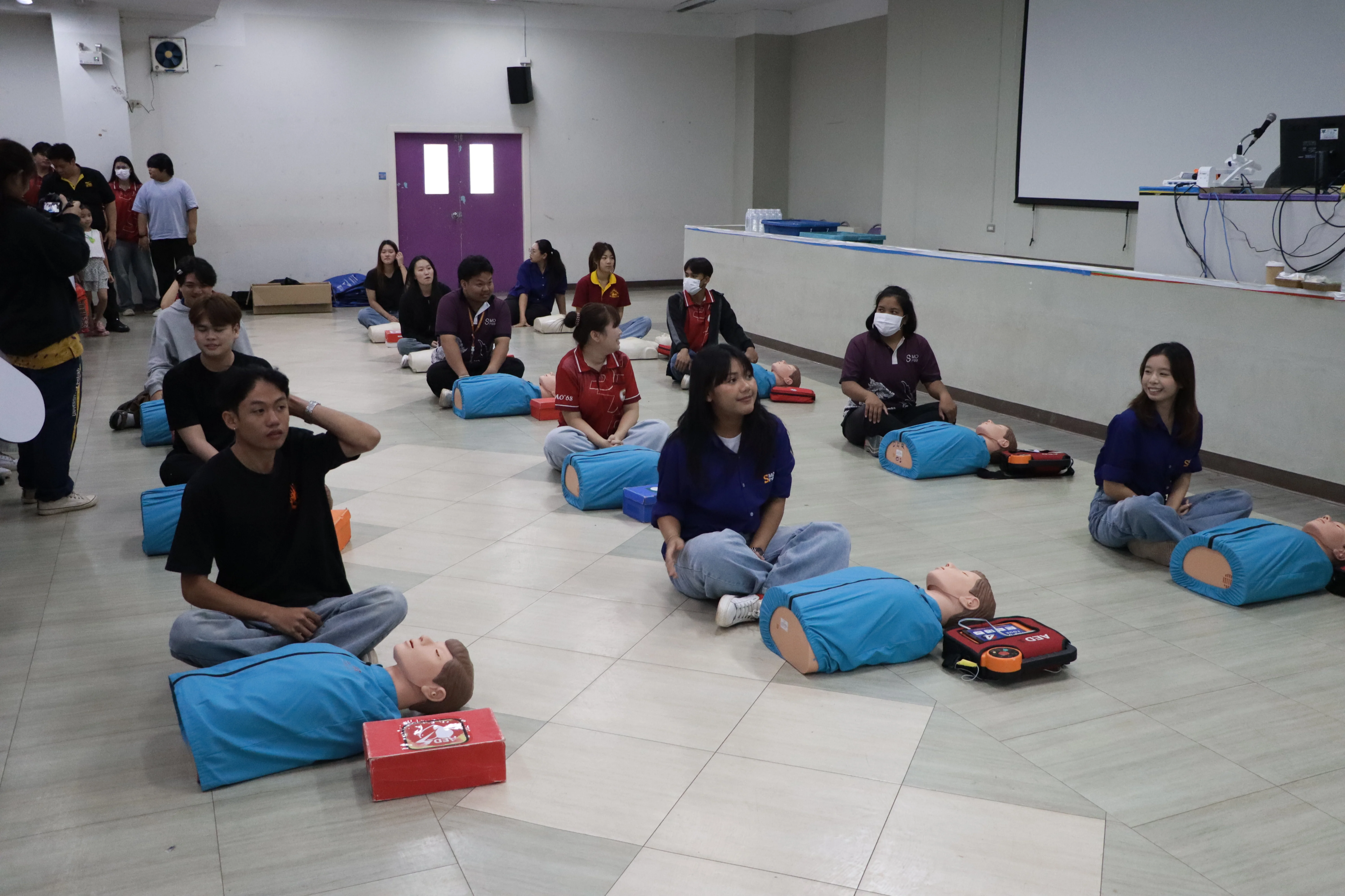 คณะรัฐศาสตร์และสังคมศาสตร์ จัดอบรมเชิงปฏิบัติการ “ทักษะการพูดในที่สาธารณะ และการสื่อสารของผู้นำนิสิต” พัฒนาศักยภาพผู้นำนิสิต