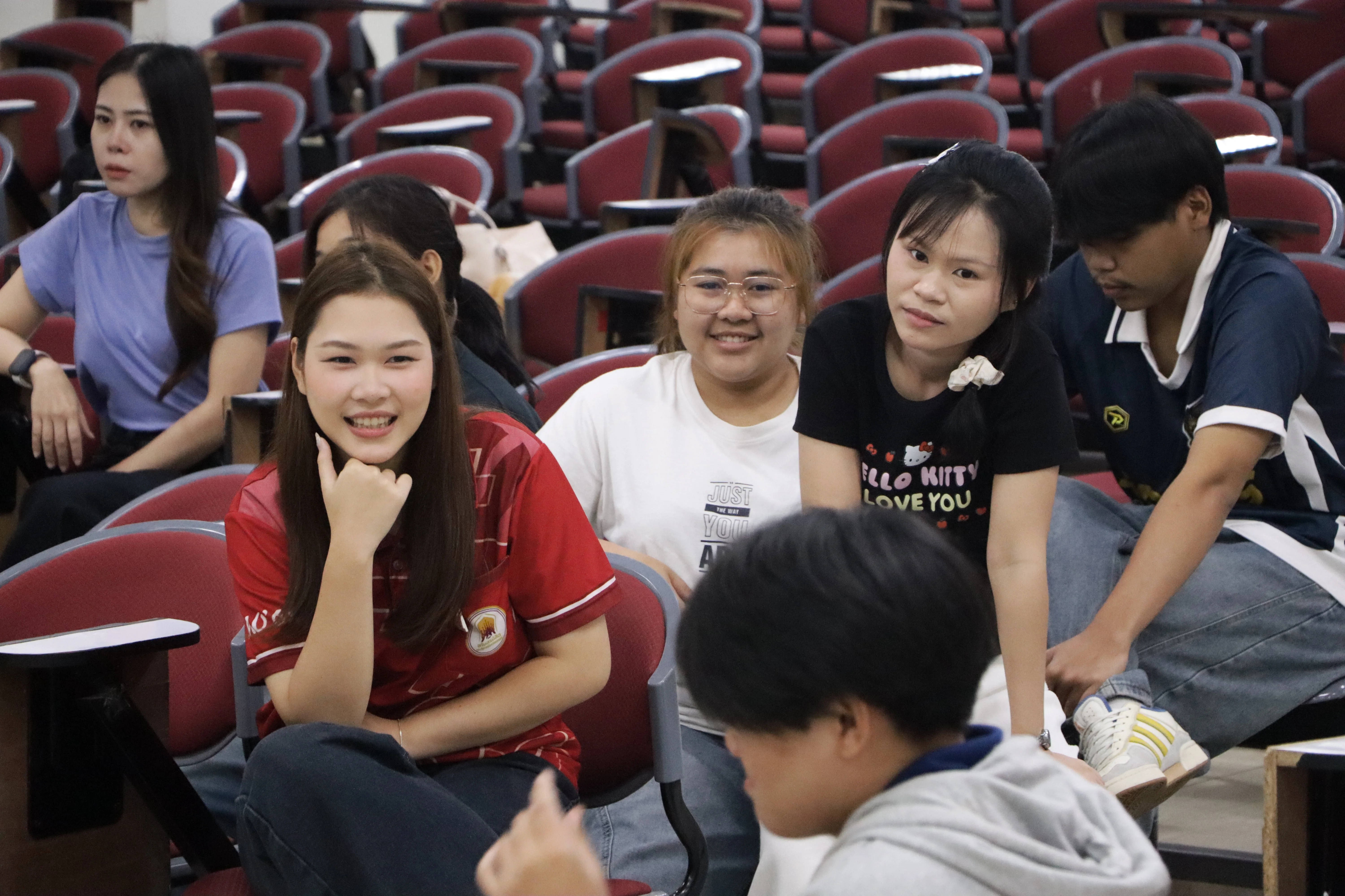 คณะรัฐศาสตร์และสังคมศาสตร์ จัดอบรมเชิงปฏิบัติการ “ทักษะการพูดในที่สาธารณะ และการสื่อสารของผู้นำนิสิต” พัฒนาศักยภาพผู้นำนิสิต