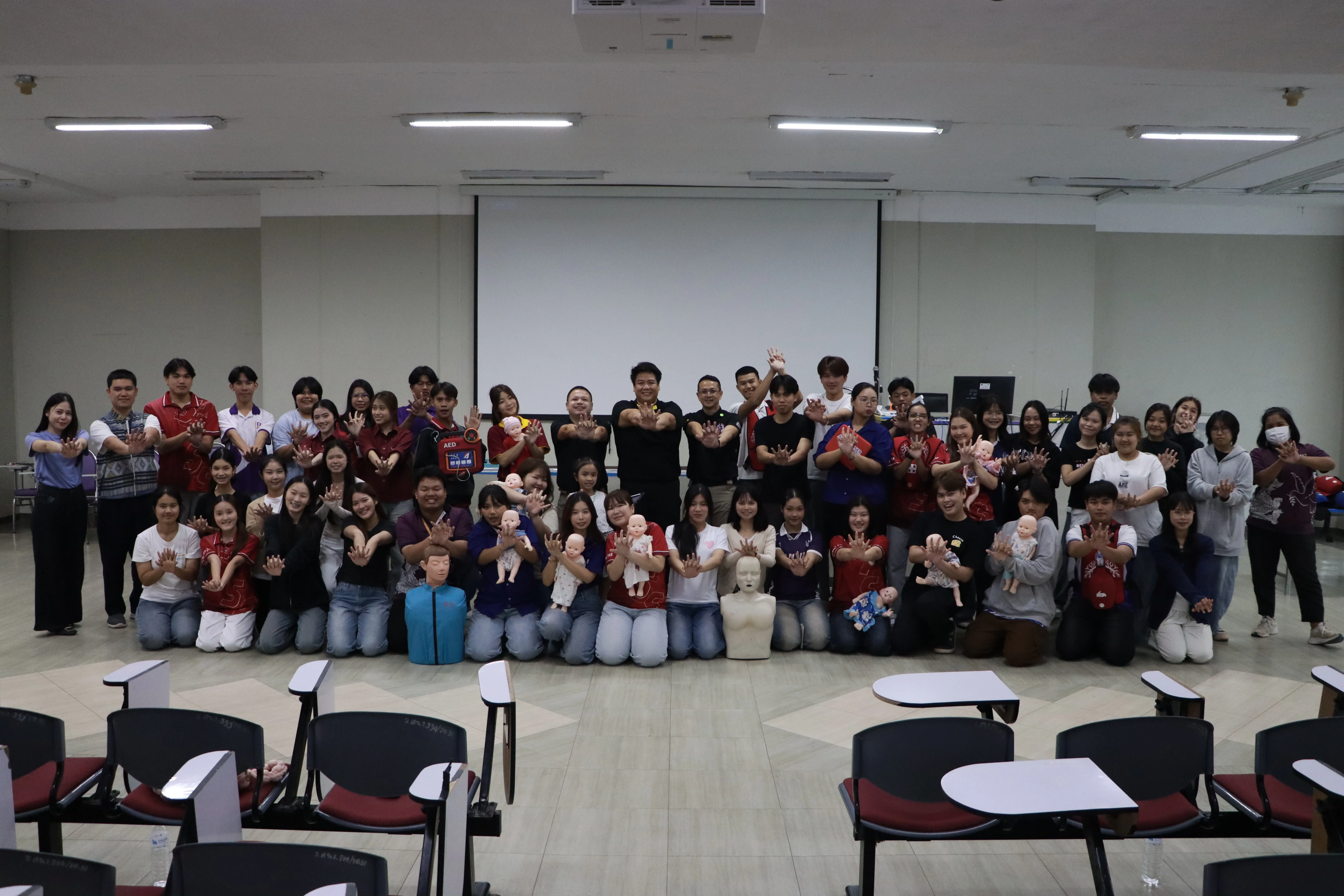 คณะรัฐศาสตร์และสังคมศาสตร์ จัดอบรมเชิงปฏิบัติการ “ทักษะการพูดในที่สาธารณะ และการสื่อสารของผู้นำนิสิต” พัฒนาศักยภาพผู้นำนิสิต