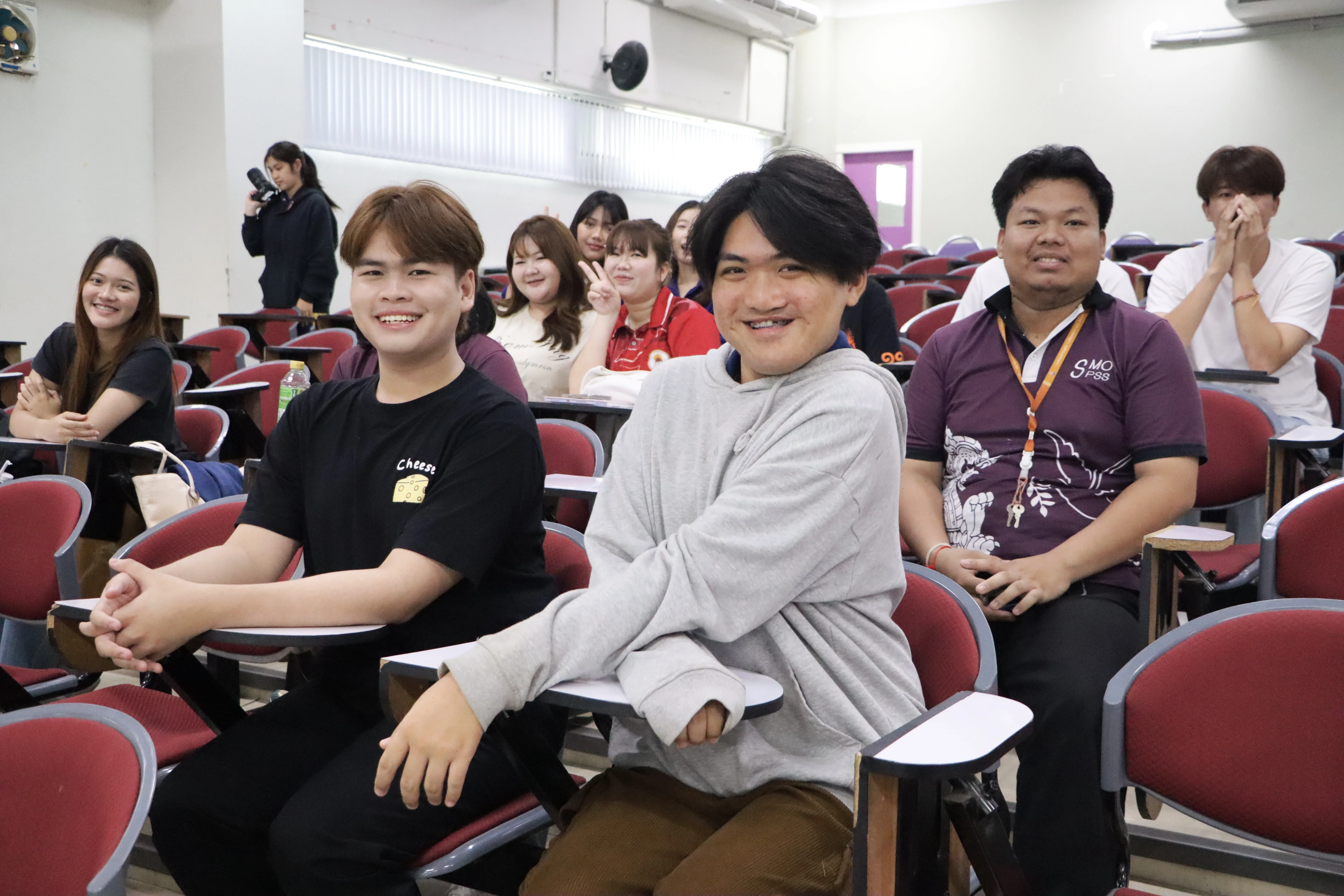 คณะรัฐศาสตร์และสังคมศาสตร์ จัดอบรมเชิงปฏิบัติการ “ทักษะการพูดในที่สาธารณะ และการสื่อสารของผู้นำนิสิต” พัฒนาศักยภาพผู้นำนิสิต