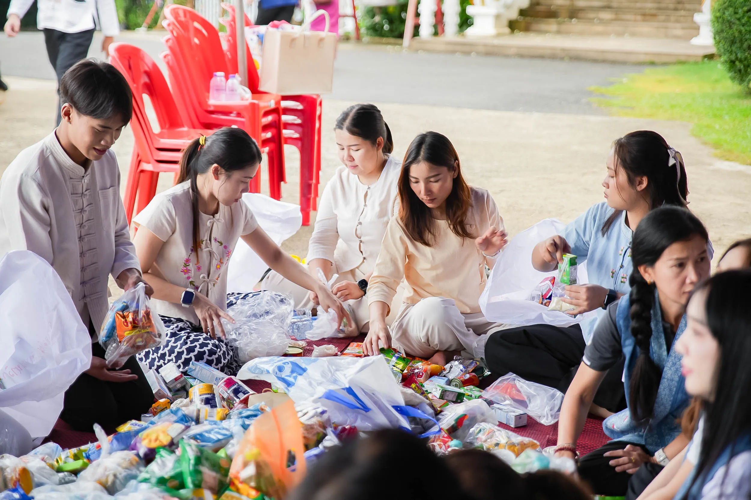 คณะรัฐศาสตร์และสังคมศาสตร์ ร่วมสืบสานประเพณีตักบาตรเทโวโรหณะ ประจำปี 2569 ส่งต่อคุณค่าแห่งศรัทธา และการแบ่งปัน