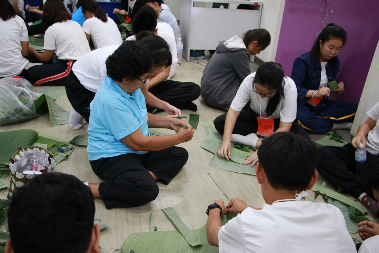 หน่วยกิจการนิสิตและทำนุบำรุงศิลปวัฒนธรรม พร้อมด้วยสโมสรนิสิต และชมรมสืบสายถิ่นแผ่นดินล้านนา คณะรัฐศาสตร์และสังคมศาสตร์ มหาวิทยาลัยพะเยา ร่วมกันจัดโครงการทำนุบำรุงศิลปวัฒนธรรม และกิจกรรมต้อนรับนิสิตใหม่