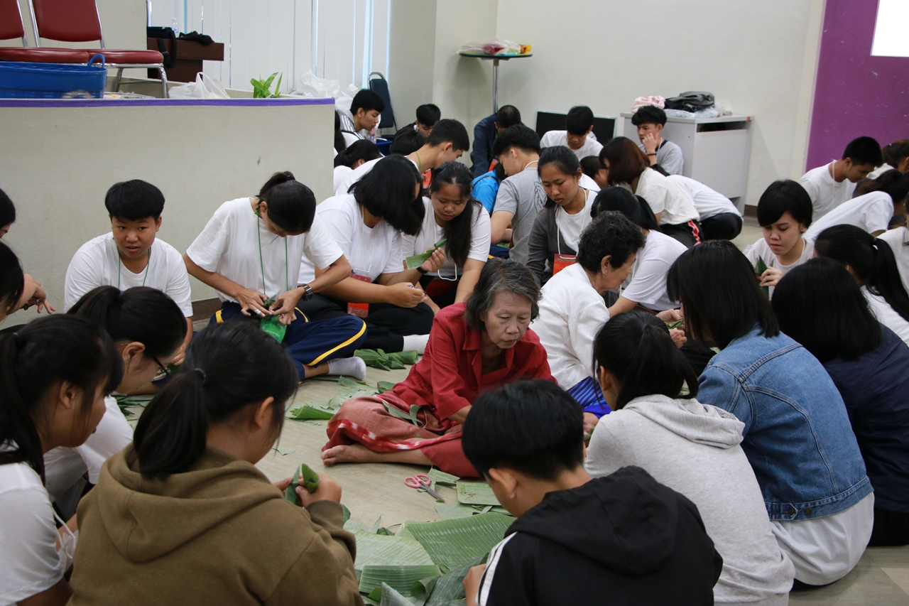 หน่วยกิจการนิสิตและทำนุบำรุงศิลปวัฒนธรรม พร้อมด้วยสโมสรนิสิต และชมรมสืบสายถิ่นแผ่นดินล้านนา คณะรัฐศาสตร์และสังคมศาสตร์ มหาวิทยาลัยพะเยา ร่วมกันจัดโครงการทำนุบำรุงศิลปวัฒนธรรม และกิจกรรมต้อนรับนิสิตใหม่