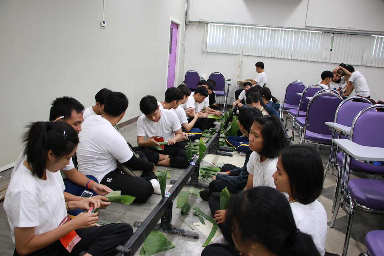 หน่วยกิจการนิสิตและทำนุบำรุงศิลปวัฒนธรรม พร้อมด้วยสโมสรนิสิต และชมรมสืบสายถิ่นแผ่นดินล้านนา คณะรัฐศาสตร์และสังคมศาสตร์ มหาวิทยาลัยพะเยา ร่วมกันจัดโครงการทำนุบำรุงศิลปวัฒนธรรม และกิจกรรมต้อนรับนิสิตใหม่