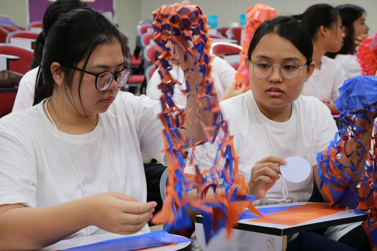 หน่วยกิจการนิสิตและทำนุบำรุงศิลปวัฒนธรรม พร้อมด้วยสโมสรนิสิต และชมรมสืบสายถิ่นแผ่นดินล้านนา คณะรัฐศาสตร์และสังคมศาสตร์ มหาวิทยาลัยพะเยา ร่วมกันจัดโครงการทำนุบำรุงศิลปวัฒนธรรม และกิจกรรมต้อนรับนิสิตใหม่