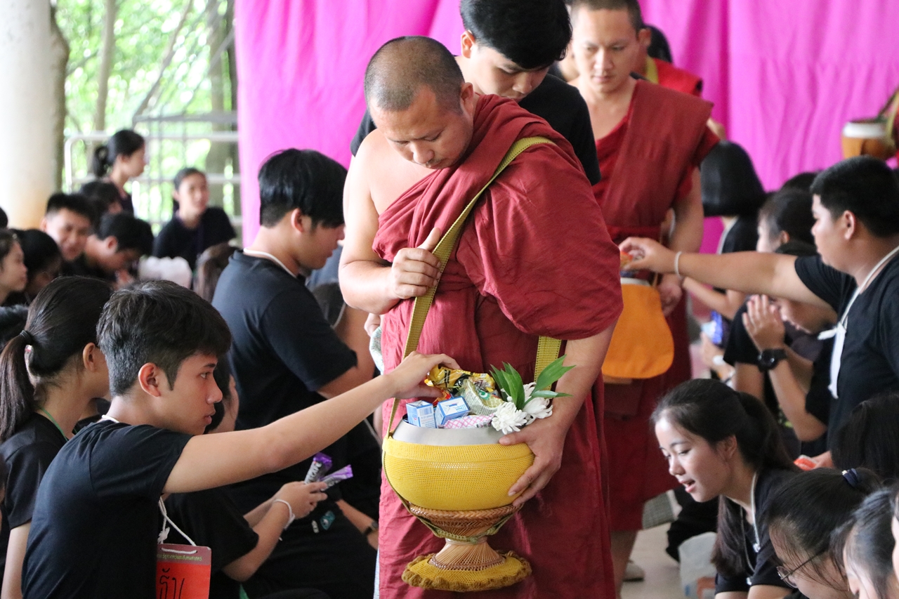 หน่วยกิจการนิสิตและทำนุบำรุงศิลปวัฒนธรรม พร้อมด้วยสโมสรนิสิตฯ คณะรัฐศาสตร์และสังคมศาสตร์ มหาวิทยาลัยพะเยา ร่วมกันจัดโครงการสานสัมพันธ์สิงห์กว๊าน-พิราบขาว